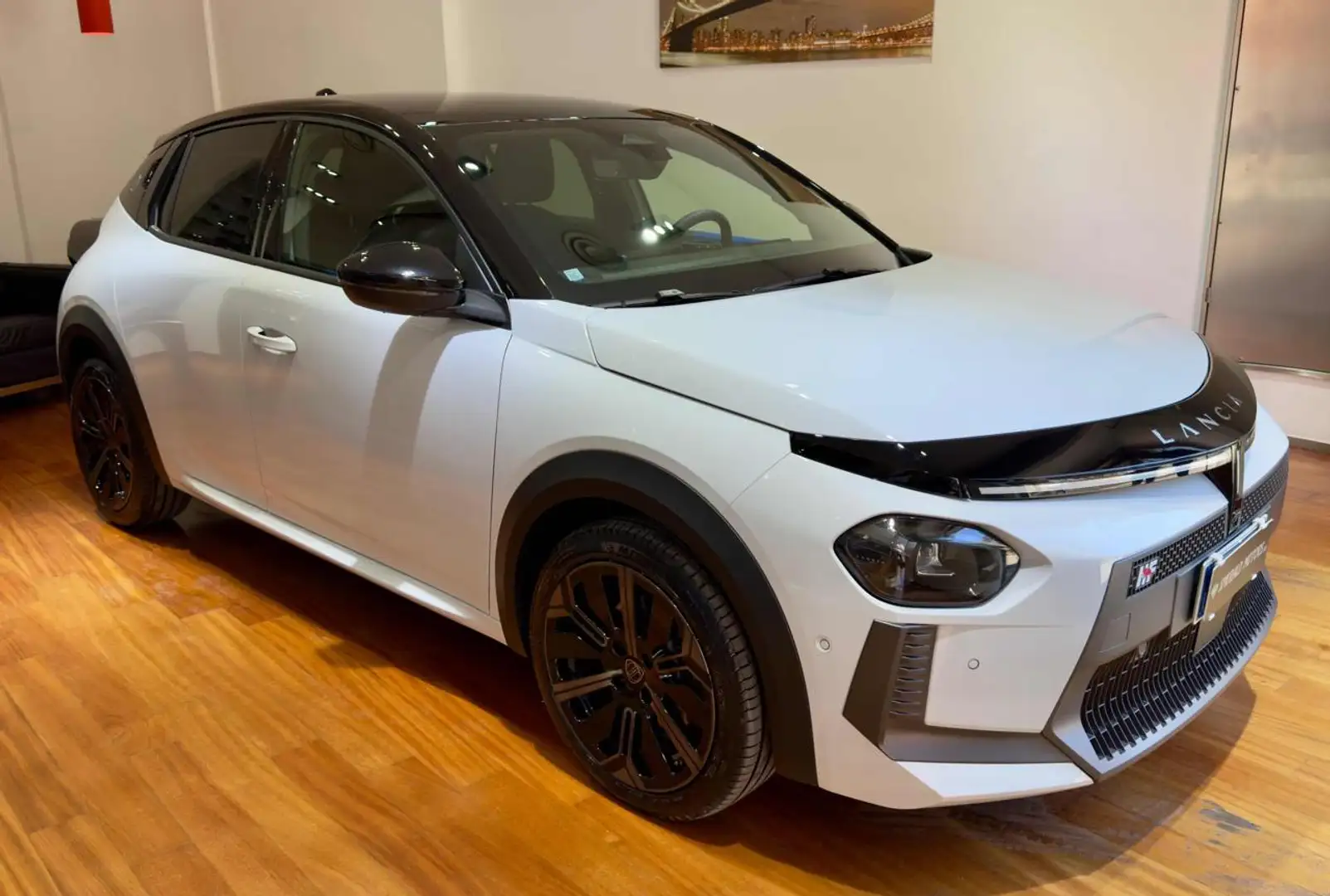 Lancia Ypsilon Hybrid e-DCT HF Line KM0 Weiß - 2