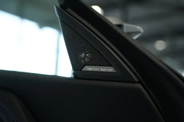 BMW M2 view 24
