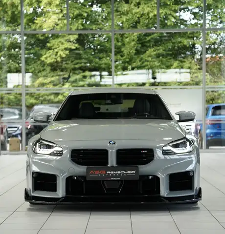 BMW M2 view 3