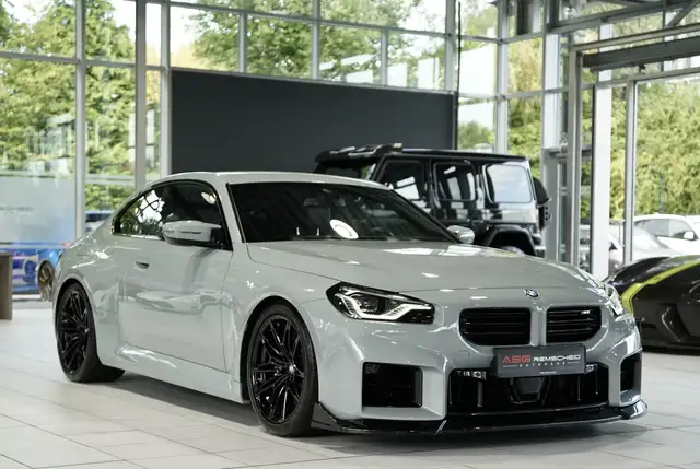 BMW M2 view 4