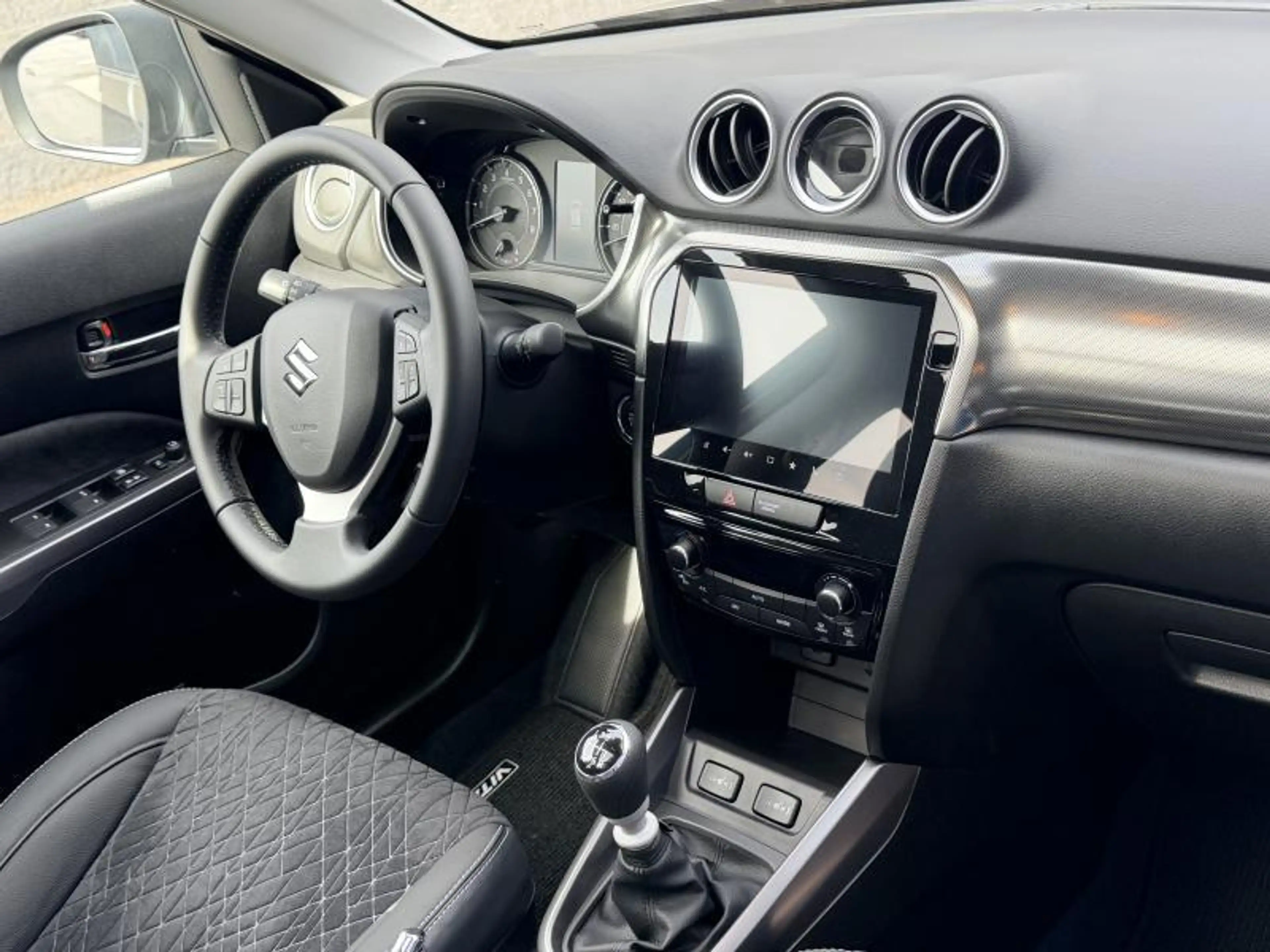 Suzuki Vitara GLX - 1.4 Mild-Hybrid - Toit Pano - Gps — photo 7