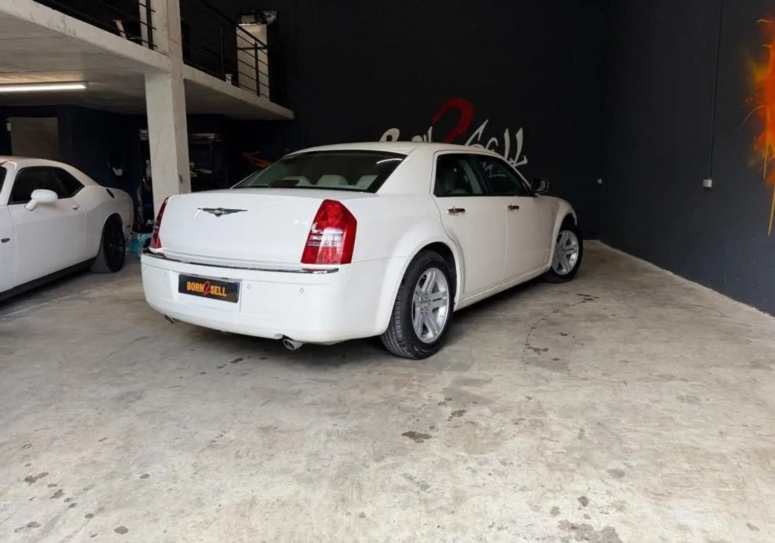 Chrysler 300C 300 C V8 5.7 345 cv Immat FR Flexfuel Weiß - 2