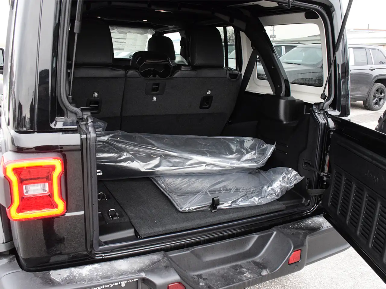 Jeep Wrangler снимка Jeep Wrangler