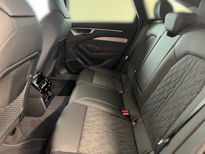 Audi A6 edition one TDI quattro 220 kWS tronic — photo 10