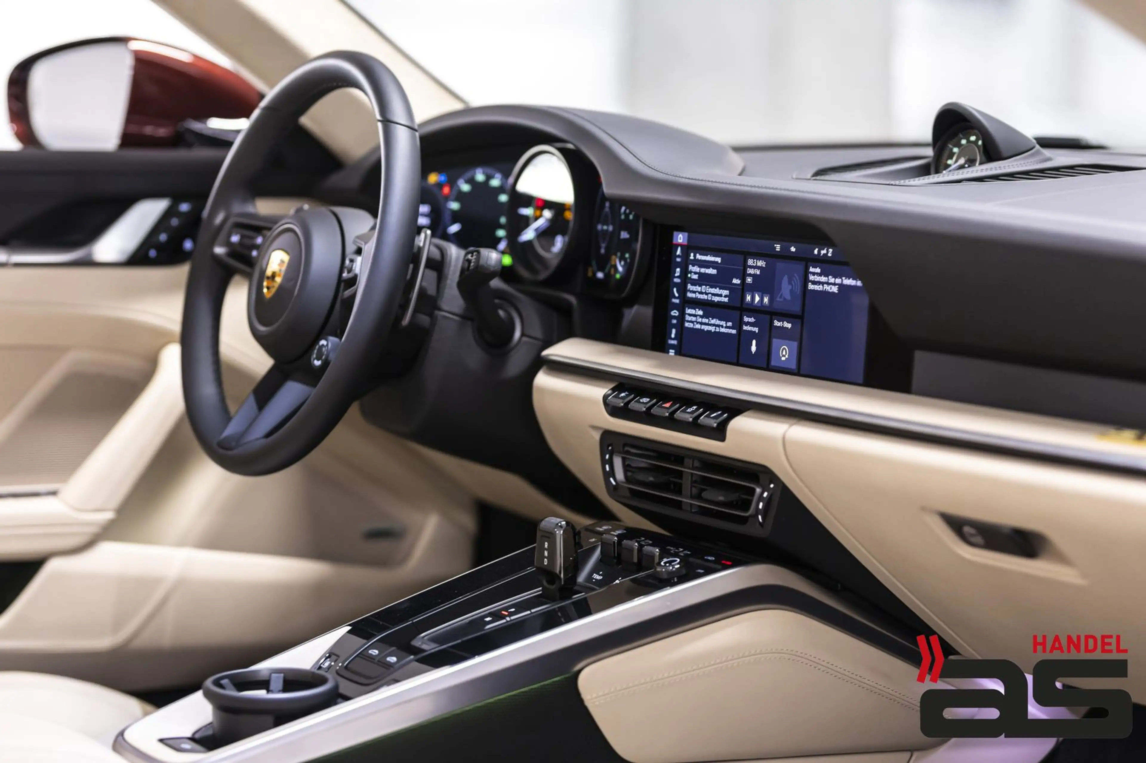 Porsche 911 992 Targa 4 S Heritage Design Edition 1of992 — photo 22