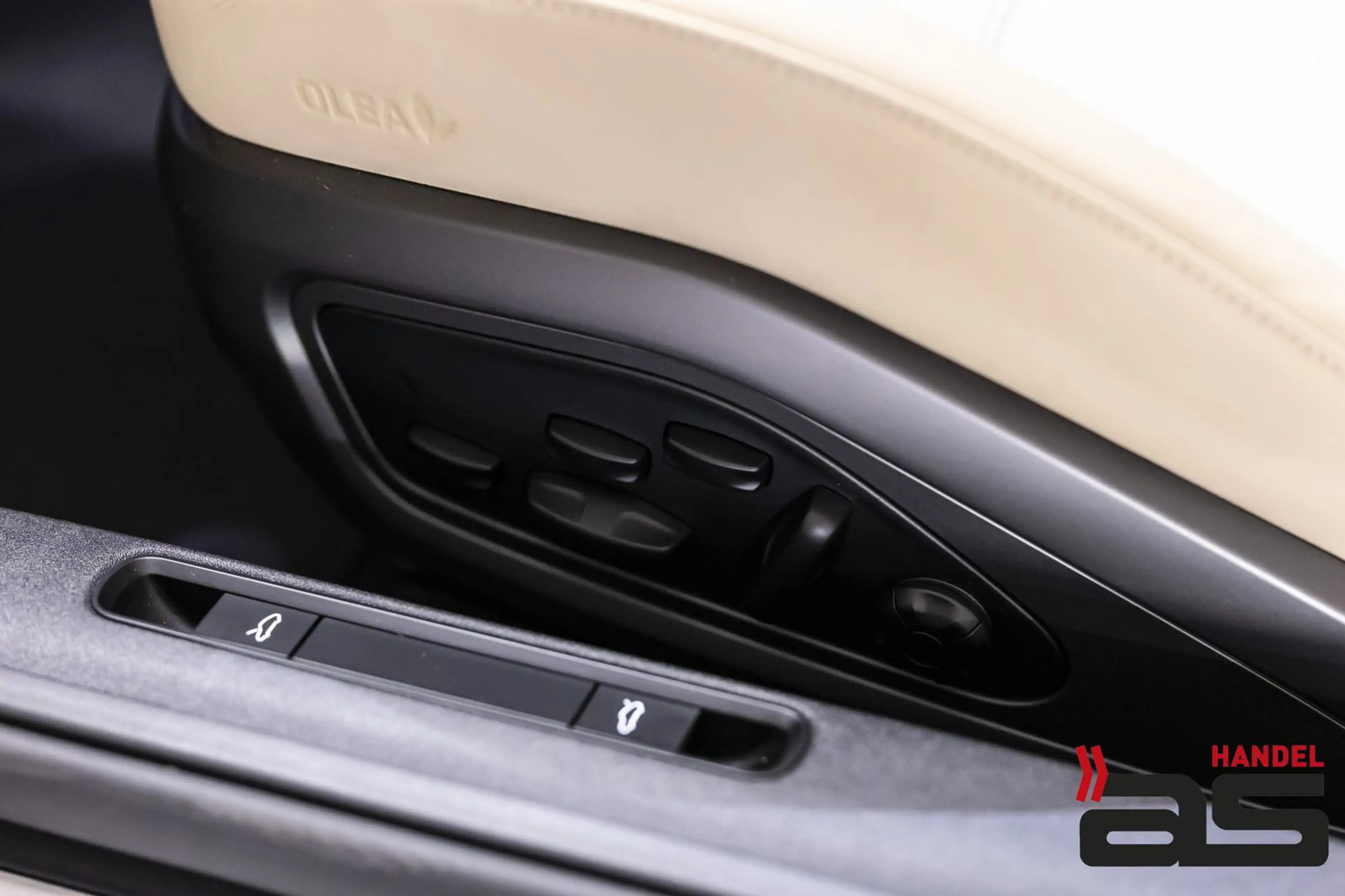 Porsche 911 992 Targa 4 S Heritage Design Edition 1of992 — photo 17