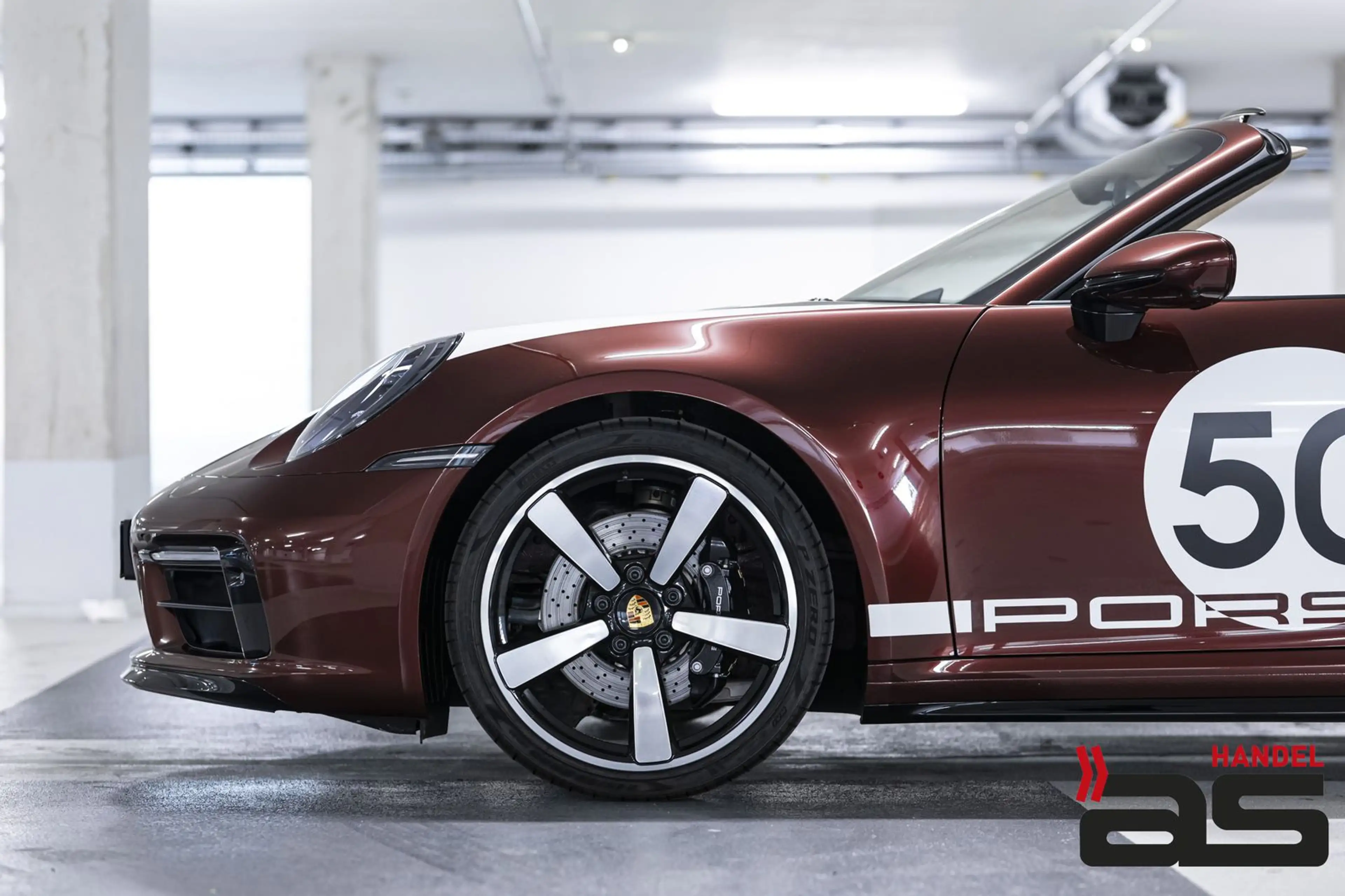 Porsche 911 992 Targa 4 S Heritage Design Edition 1of992 — photo 6