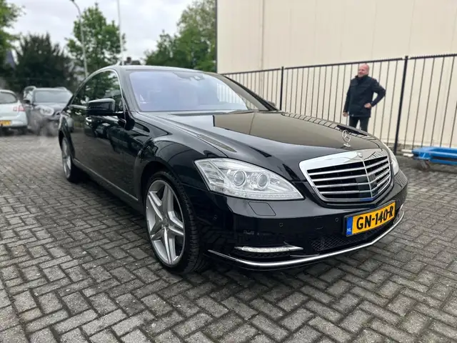 Mercedes-Benz S-Class view 6