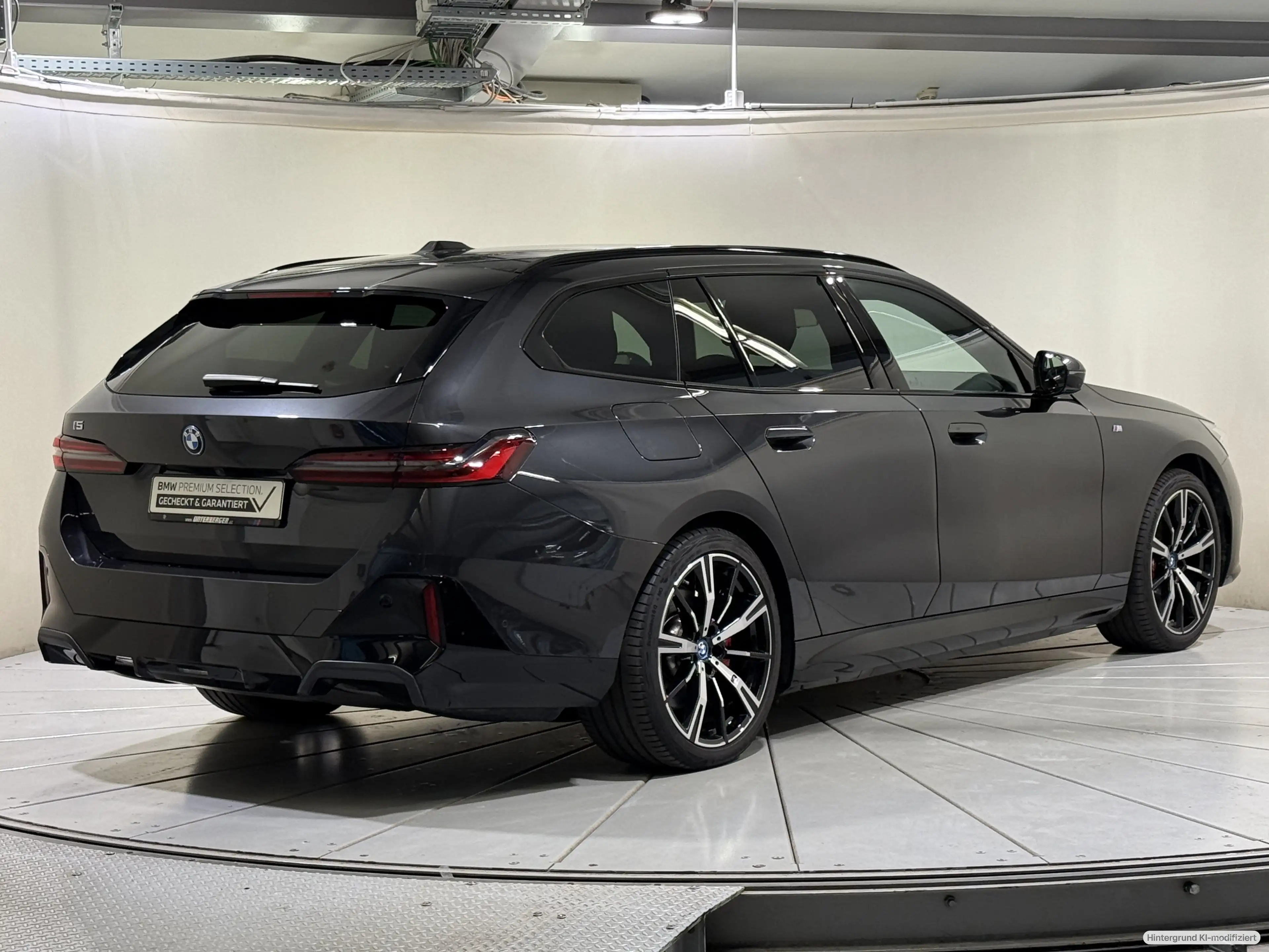 BMW i5 eDrive40 Touring M Sportpaket Pro AHK ACC 360 — photo 3