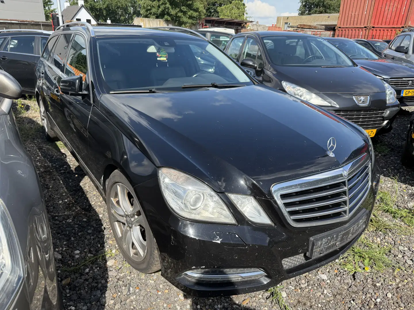 Mercedes-Benz E 200 Estate CDI LOOPT ONREGELMATIG Zwart - 1
