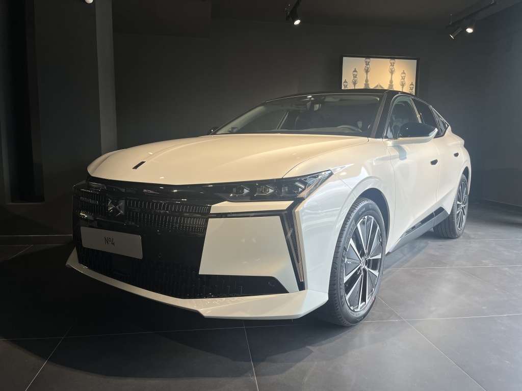 DS Automobiles DS 4 E-Tense Etoile Alcantara - foto 1