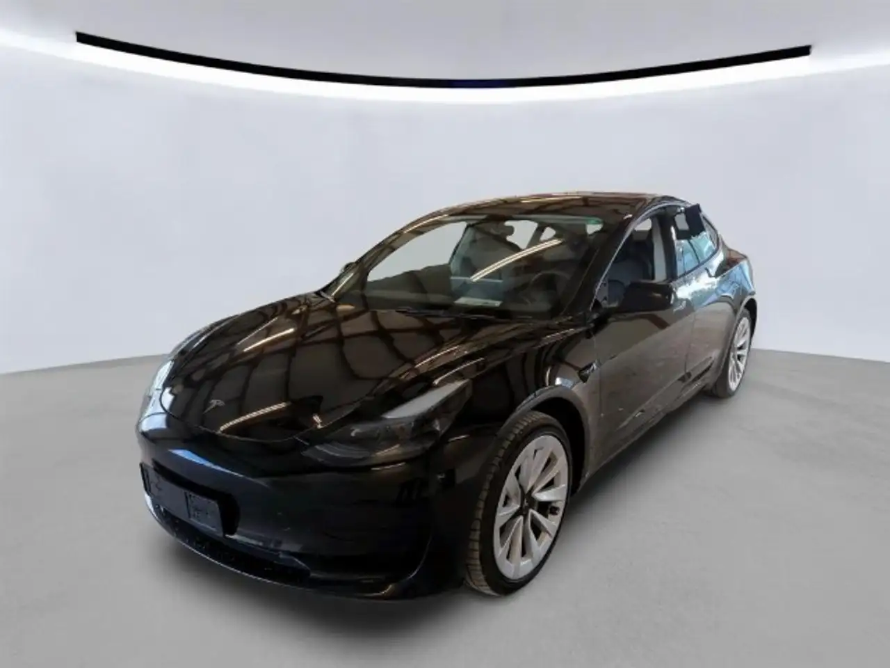 Tesla Model 3 RWD