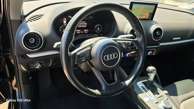 Audi E-Tron S view 8