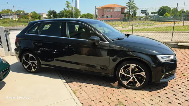 Audi E-Tron S view 11