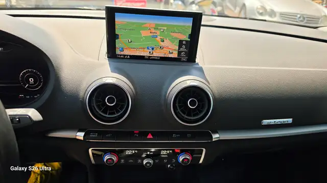Audi E-Tron S view 10