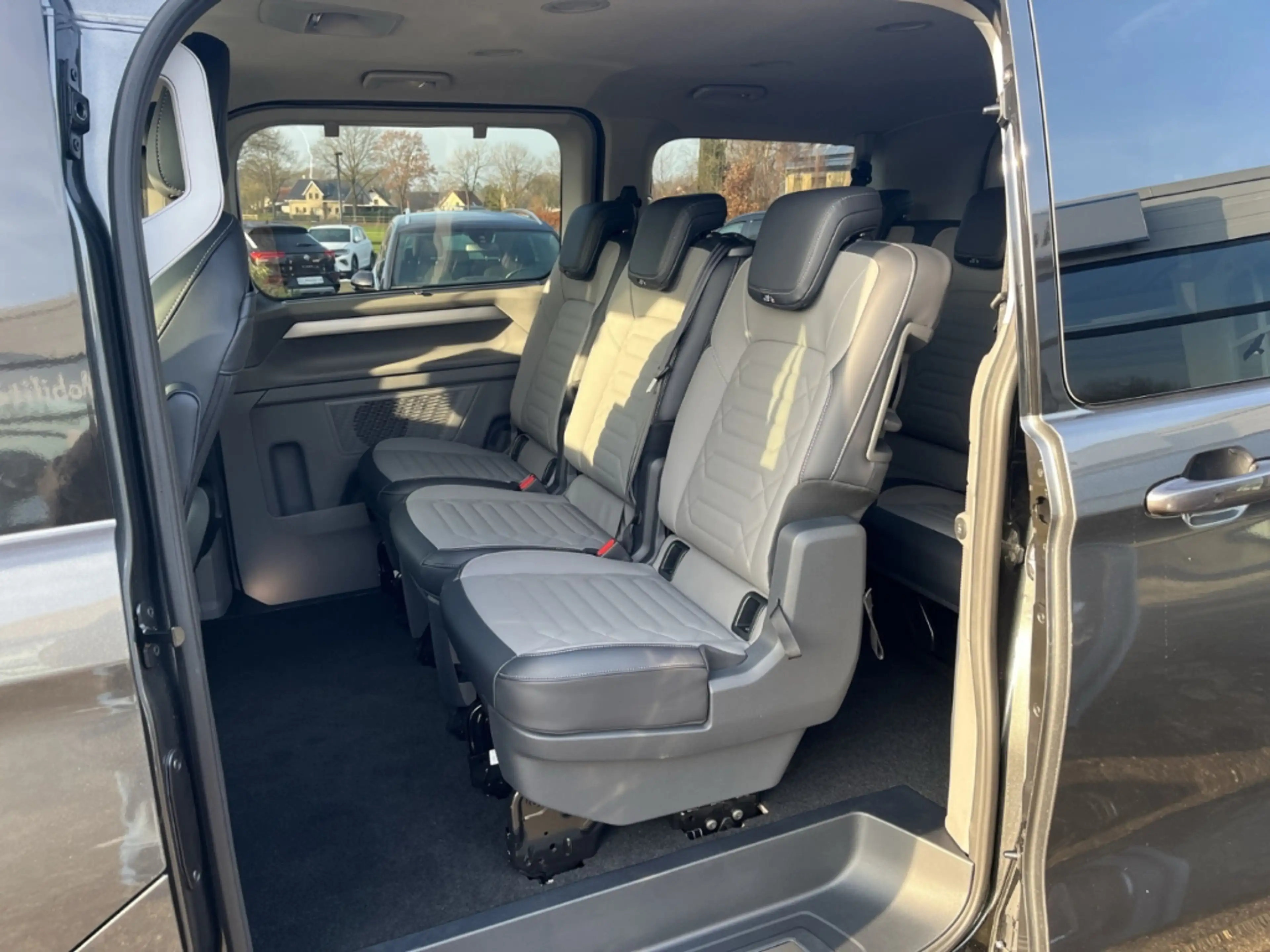 Volkswagen T7 Caravelle KR 2.0 TDI Style MATRIX ACC AHK NAV PDC RFK LM SHZ — photo 11