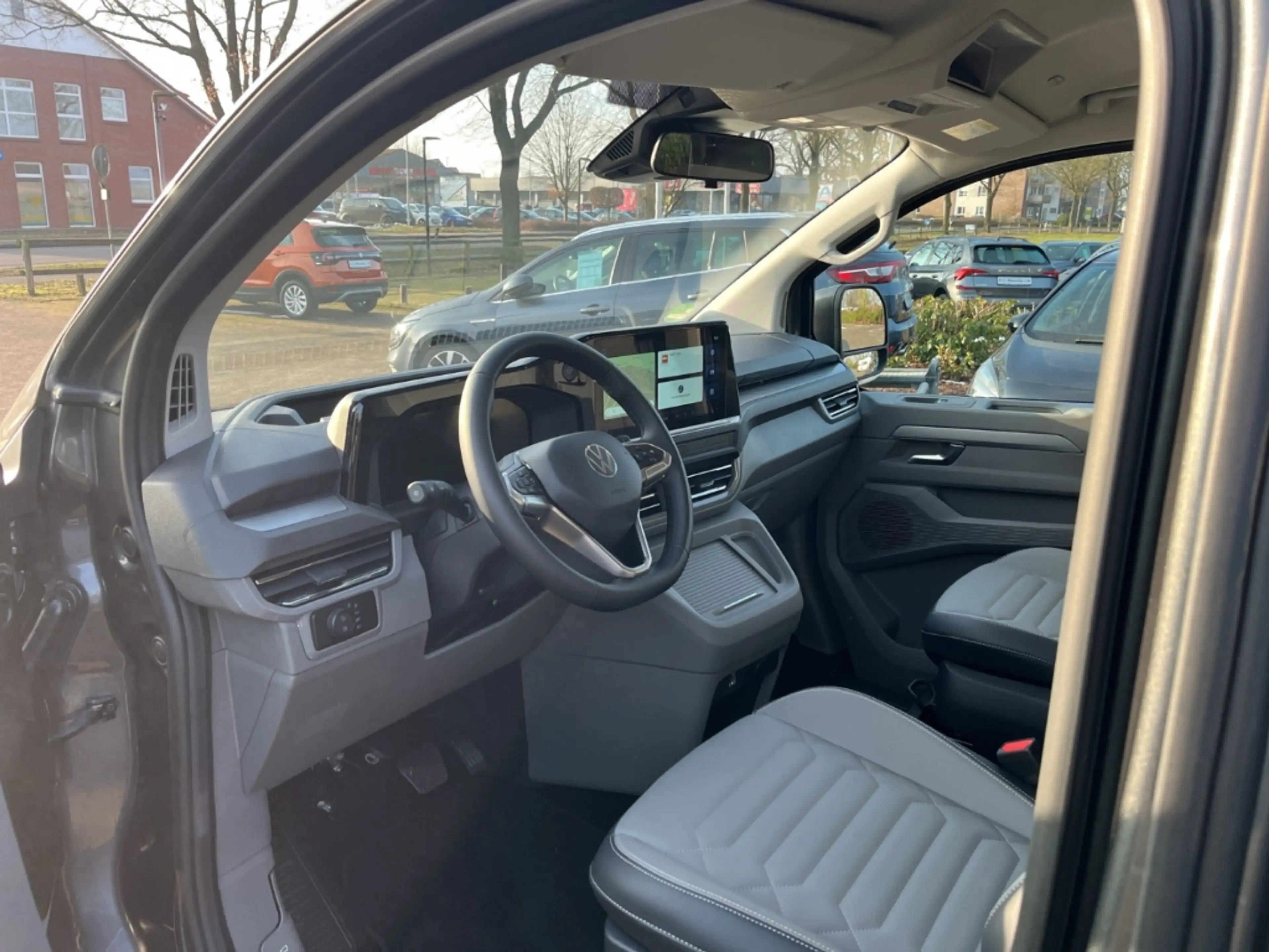 Volkswagen T7 Caravelle KR 2.0 TDI Style MATRIX ACC AHK NAV PDC RFK LM SHZ — photo 7