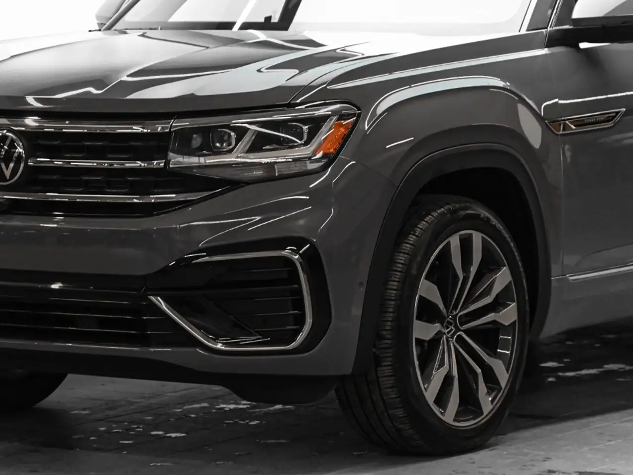 Volkswagen Atlas photo Volkswagen Atlas