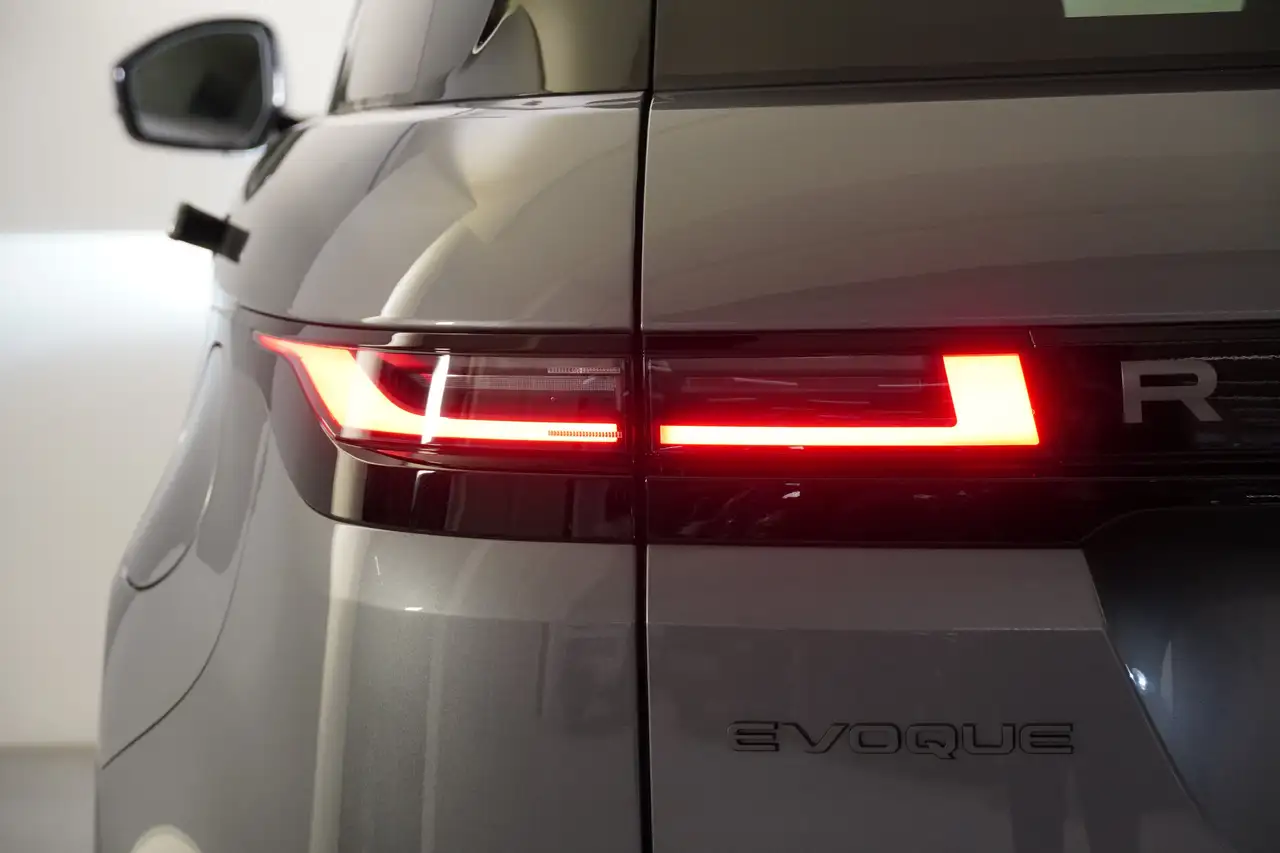 Land Rover Range Rover Evoque 2026 — фото 9