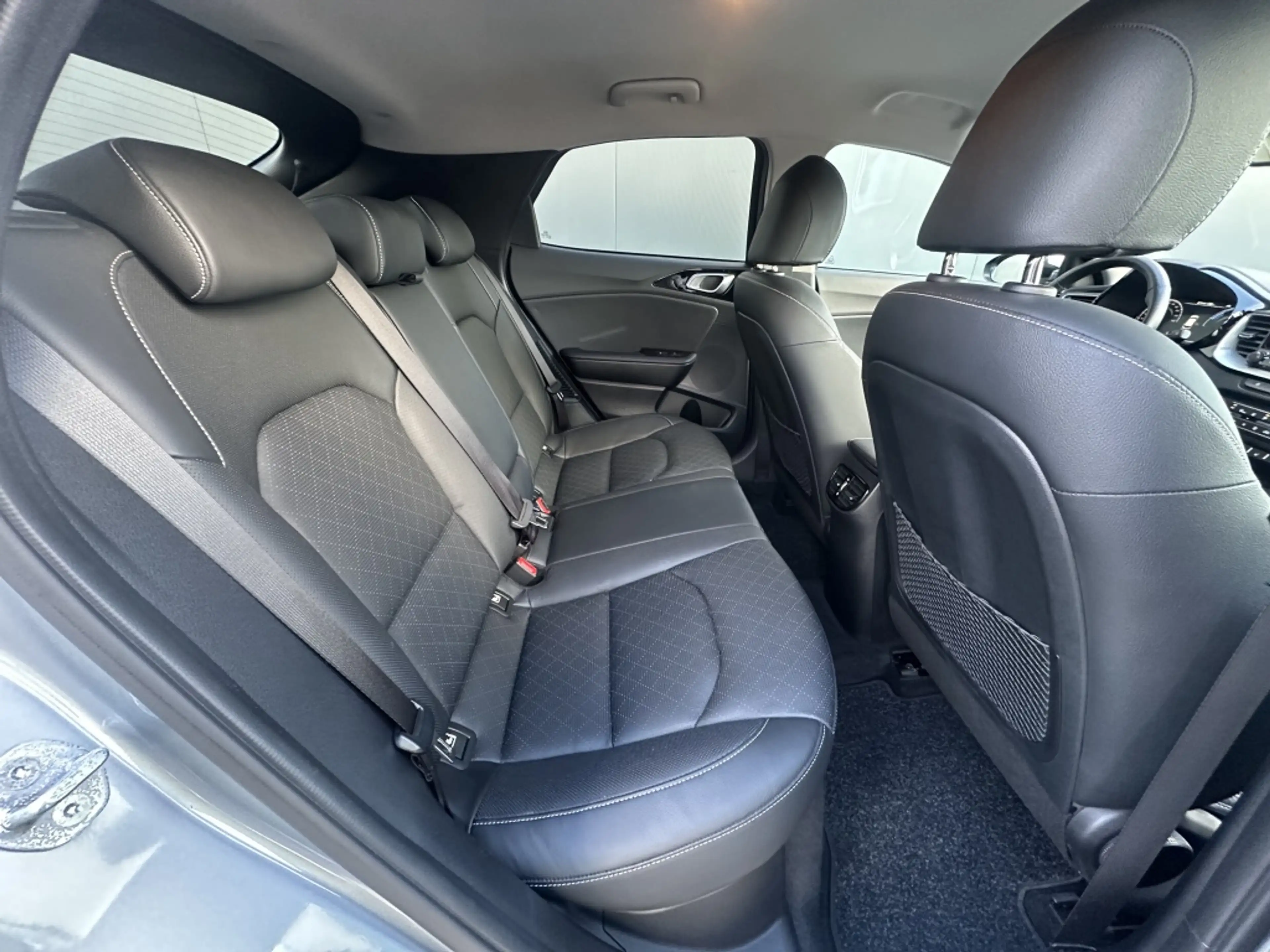 Kia XCeed 1.6 GDi PHEV DynamicPlusLine / Leer / Stoelverwarm — photo 17