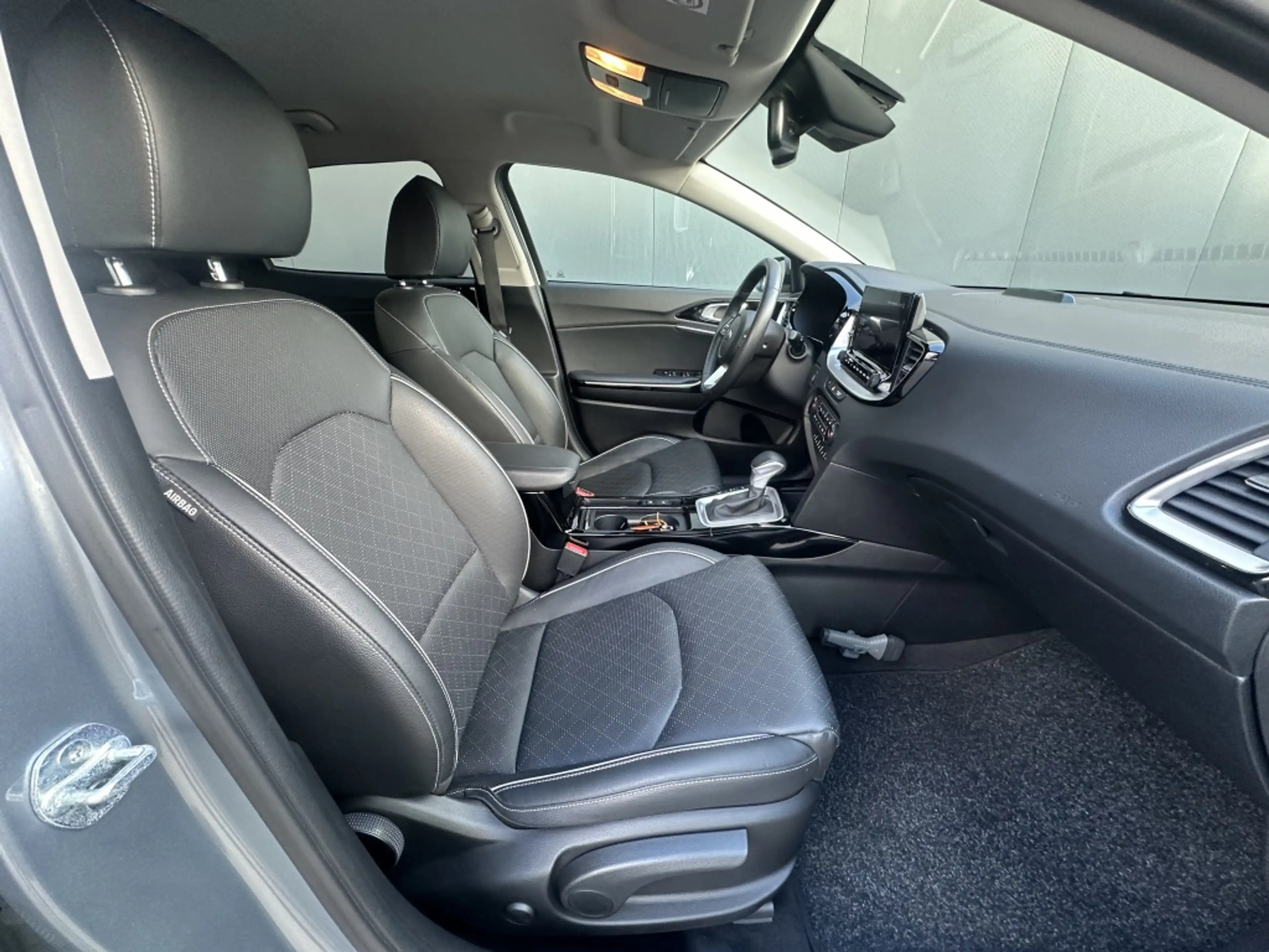 Kia XCeed 1.6 GDi PHEV DynamicPlusLine / Leer / Stoelverwarm — photo 16