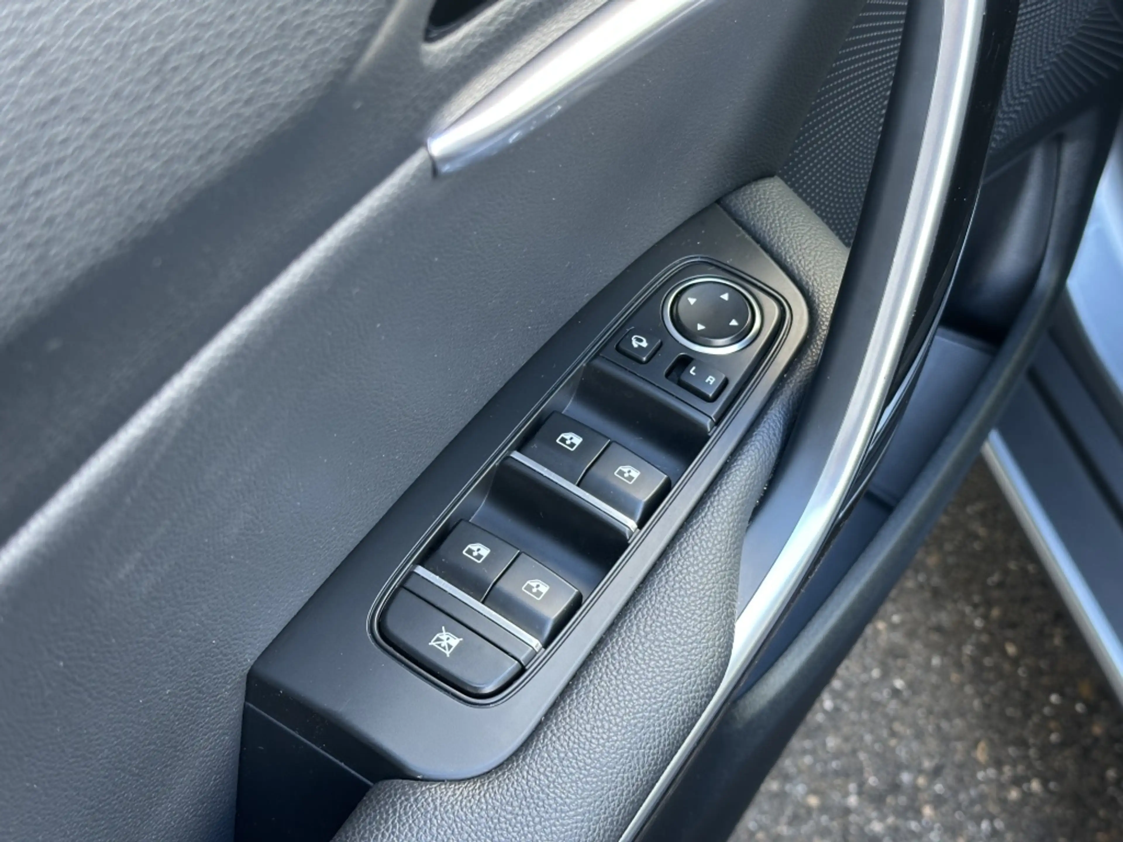Kia XCeed 1.6 GDi PHEV DynamicPlusLine / Leer / Stoelverwarm — photo 24