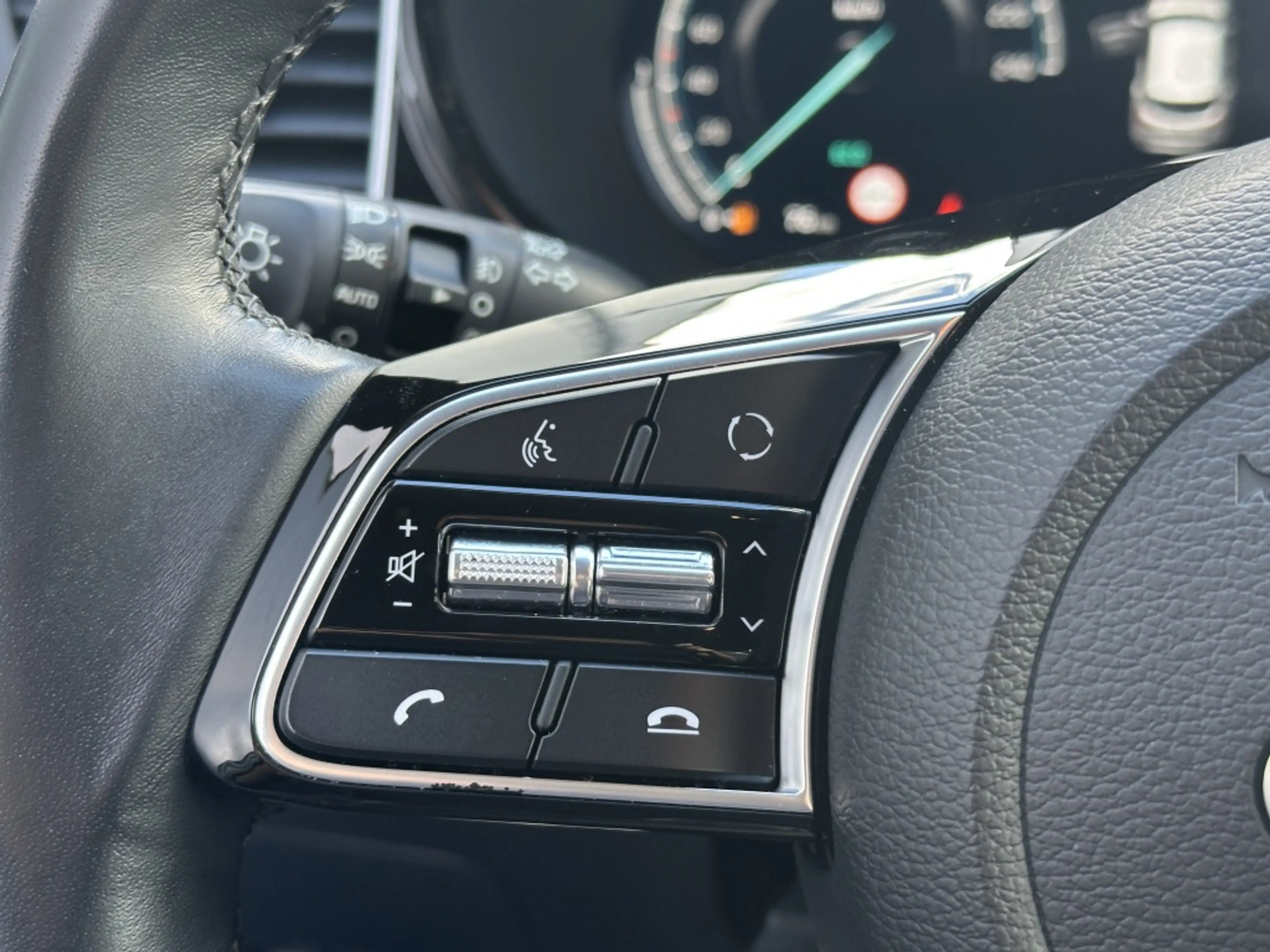 Kia XCeed 1.6 GDi PHEV DynamicPlusLine / Leer / Stoelverwarm — photo 28