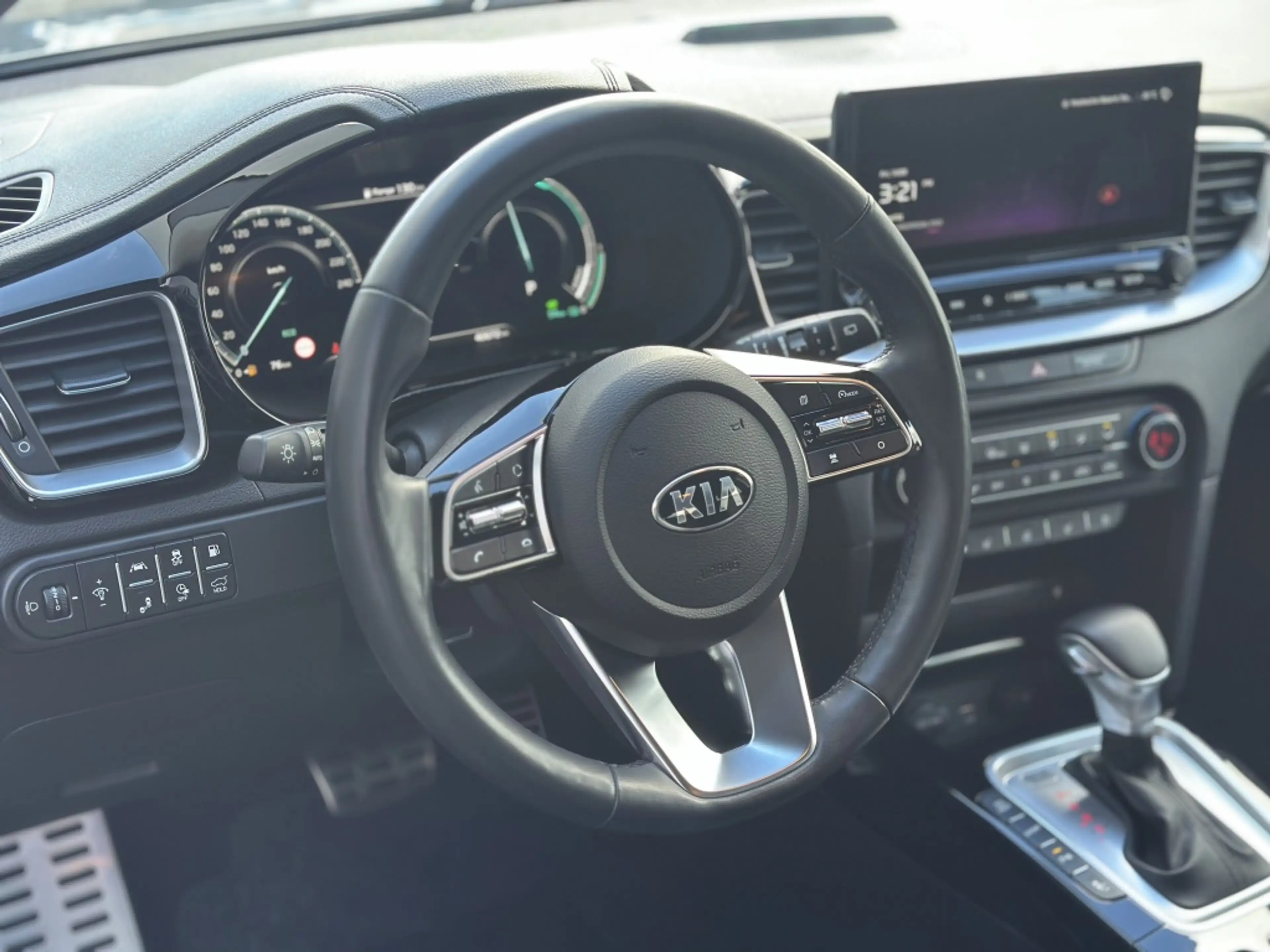 Kia XCeed 1.6 GDi PHEV DynamicPlusLine / Leer / Stoelverwarm — photo 27