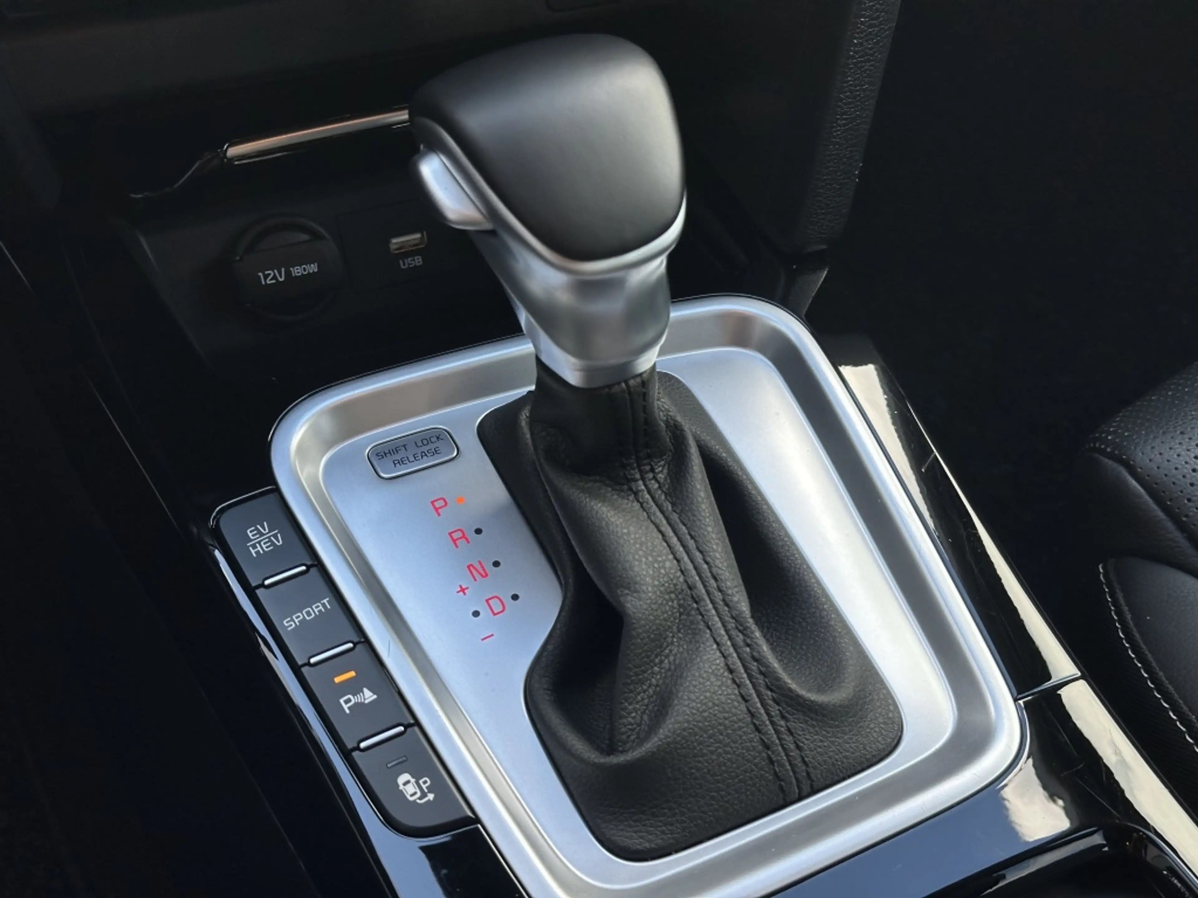 Kia XCeed 1.6 GDi PHEV DynamicPlusLine / Leer / Stoelverwarm — photo 34