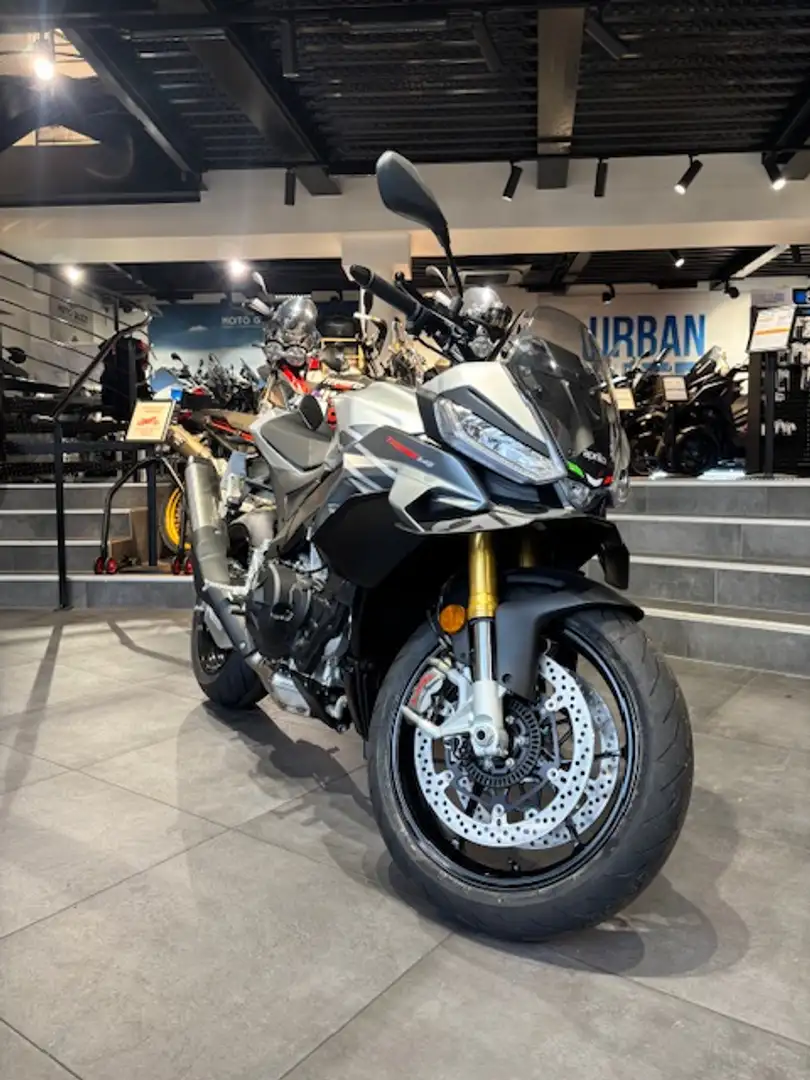 Aprilia Tuono Grau - 2