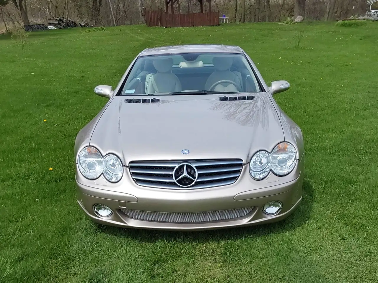 Mercedes-Benz SL снимка Mercedes-Benz SL
