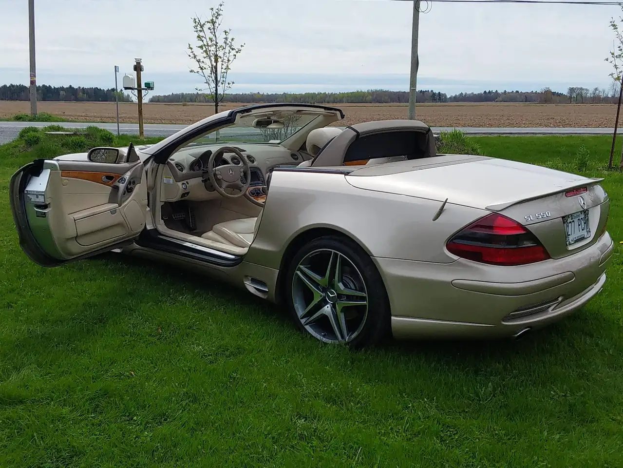 Mercedes-Benz SL снимка Mercedes-Benz SL