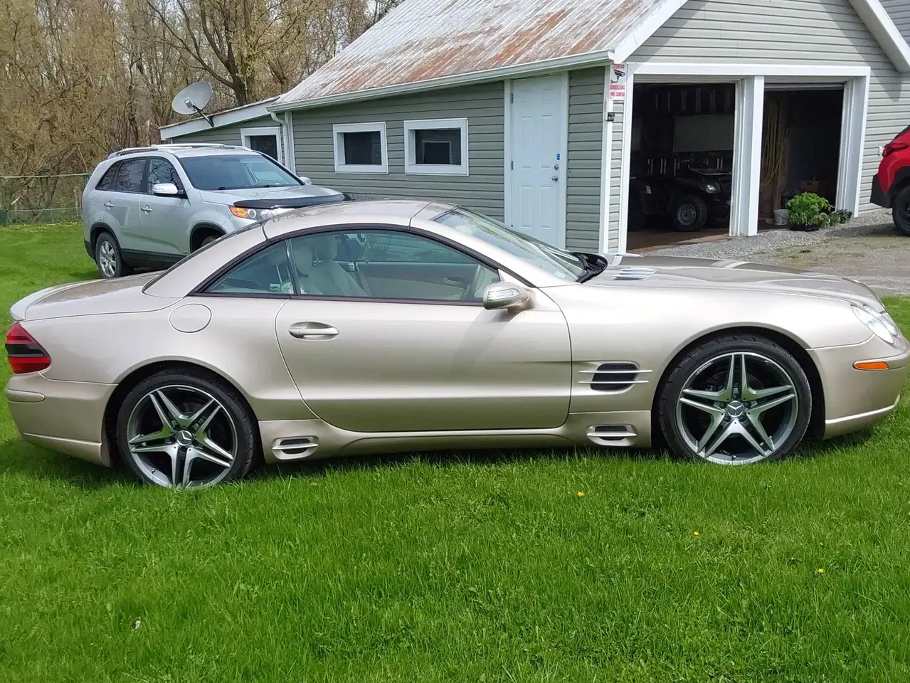 Mercedes-Benz SL снимка Mercedes-Benz SL
