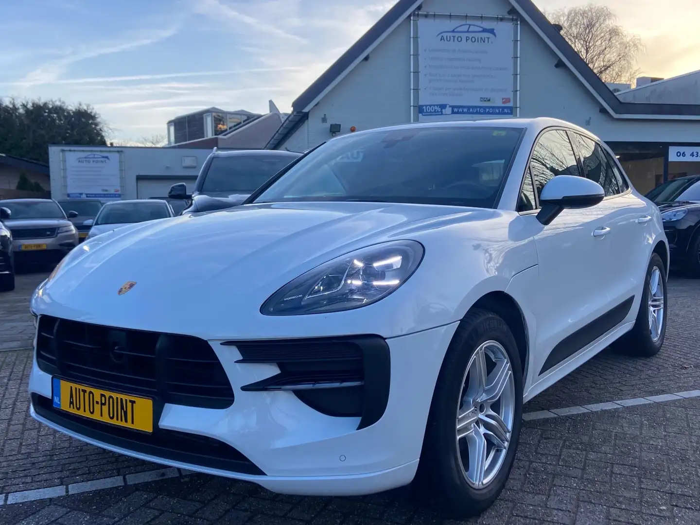 Porsche Macan 2.0 SPORTDESIGN/KEYLESS/NL-AUTO/CAMERA/BLINDSPOT Weiß - 1