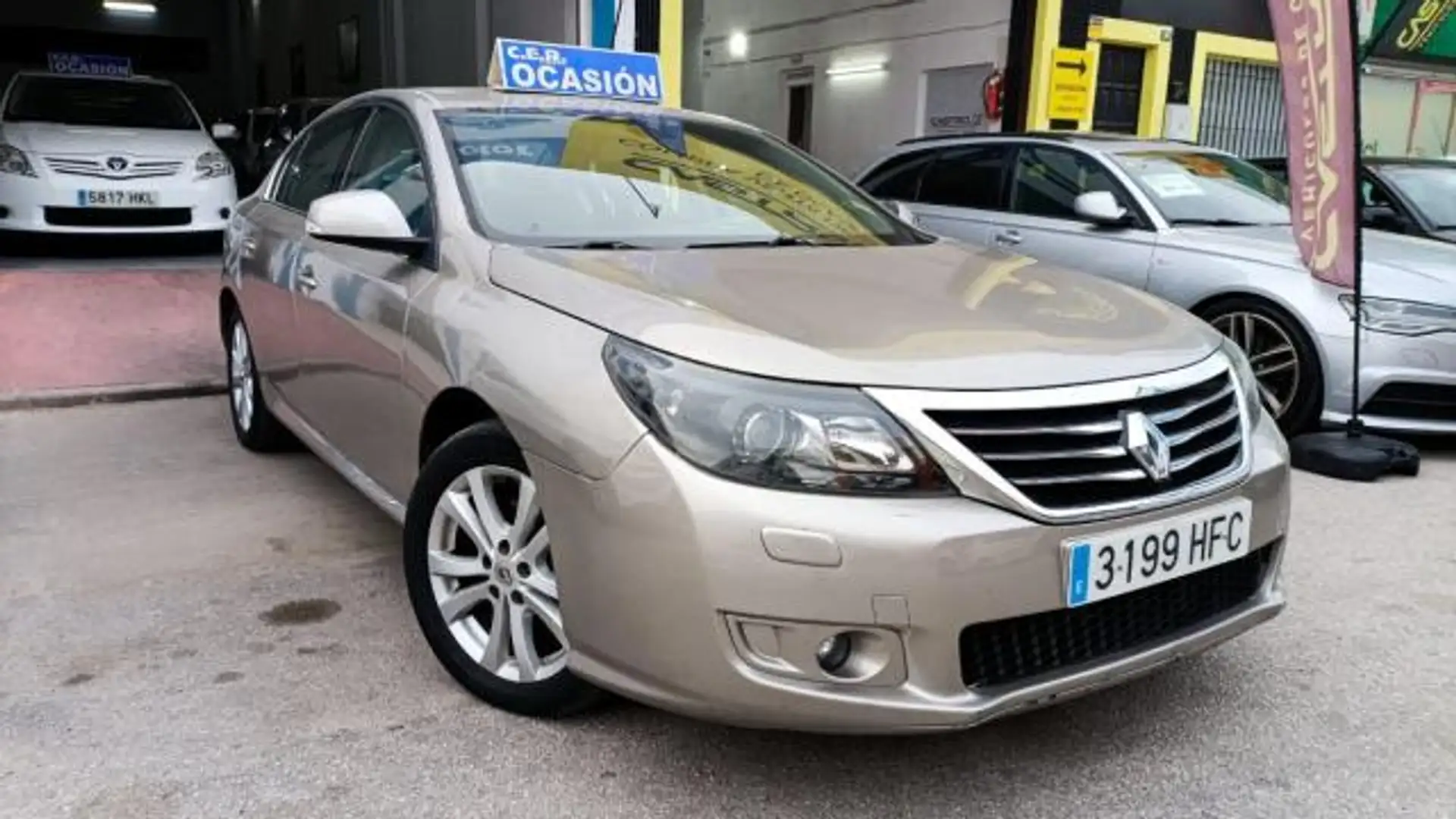 Renault Latitude 2.0dCi Expression Marrón - 2