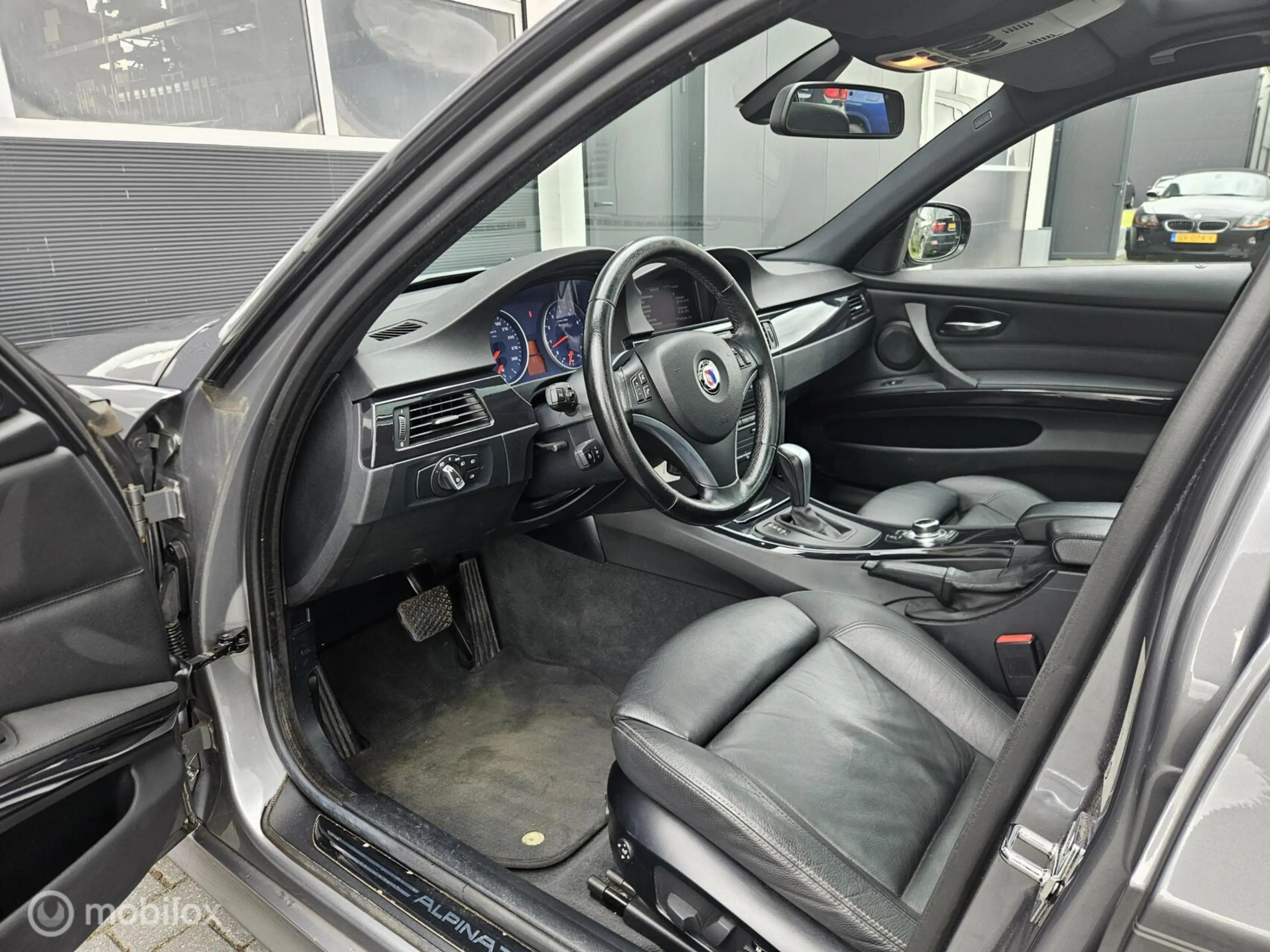 Alpina B3 Biturbo Touring — photo 11