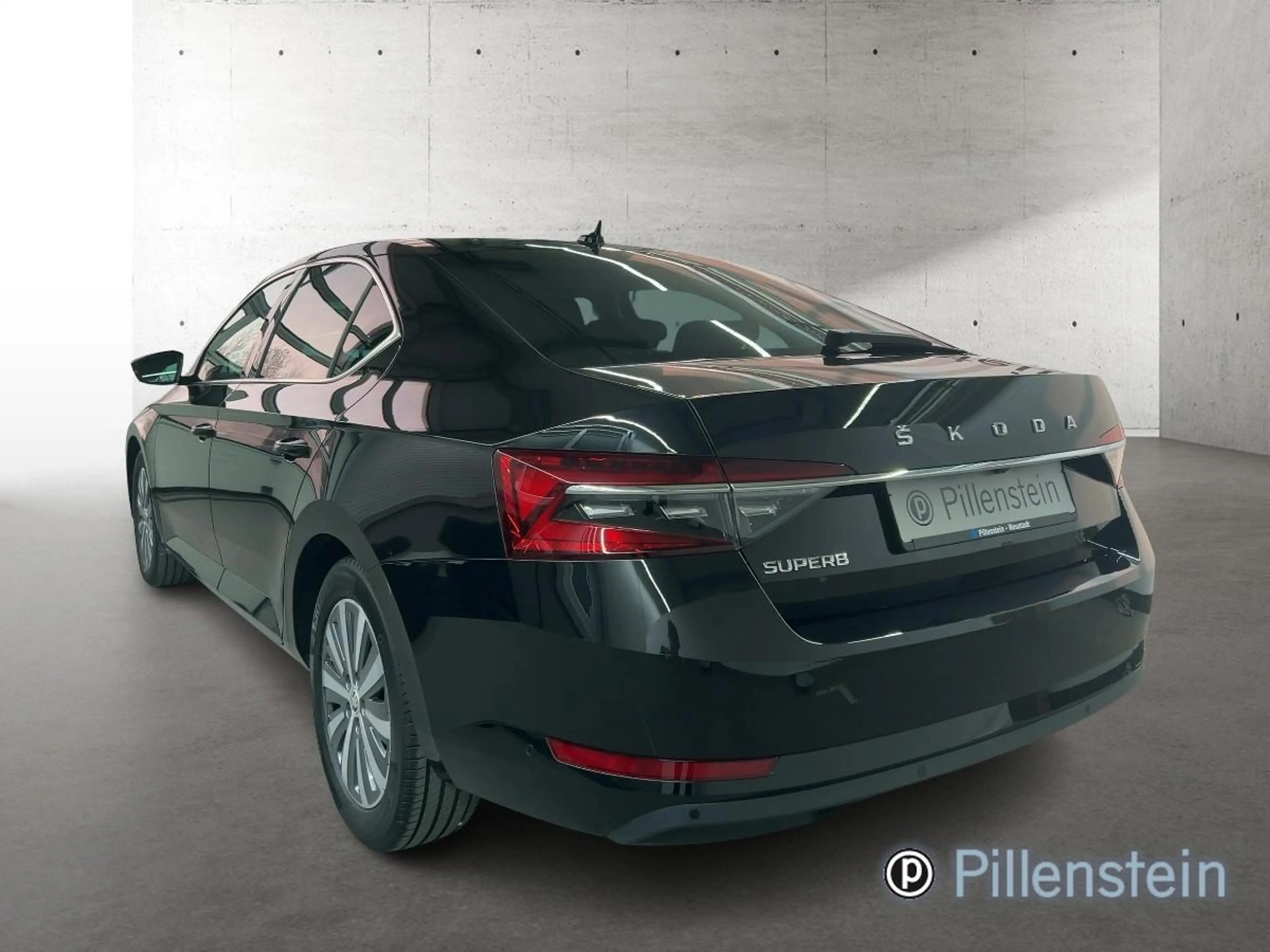 Skoda Superb LIMO TDI NAVI+KAM+BUSINESS+ACC+17" — photo 3