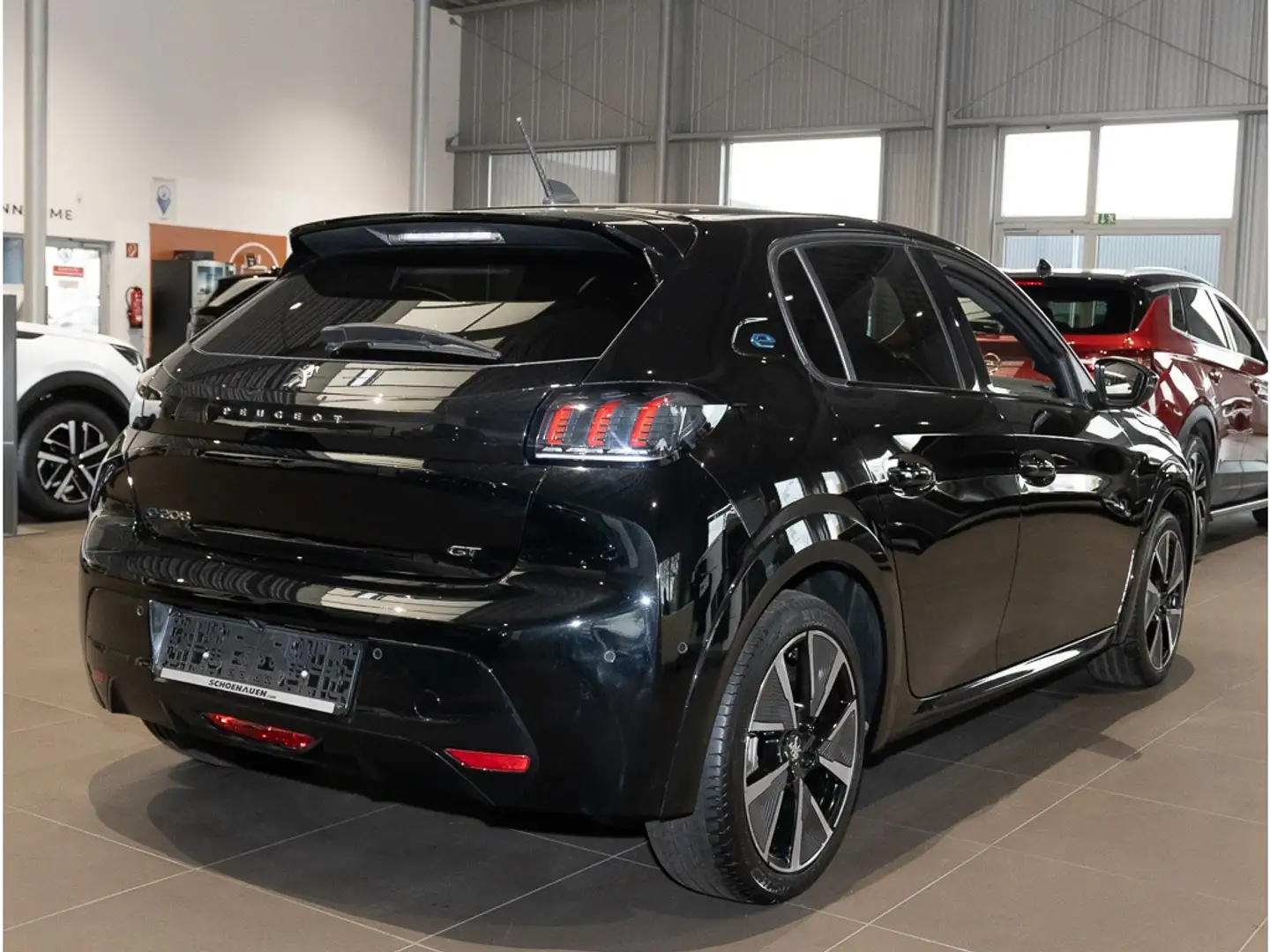 Peugeot 208 ELEKTRO GT 136 +PANORAMA+SHZ+KLIMA+WR+ Zwart - 2