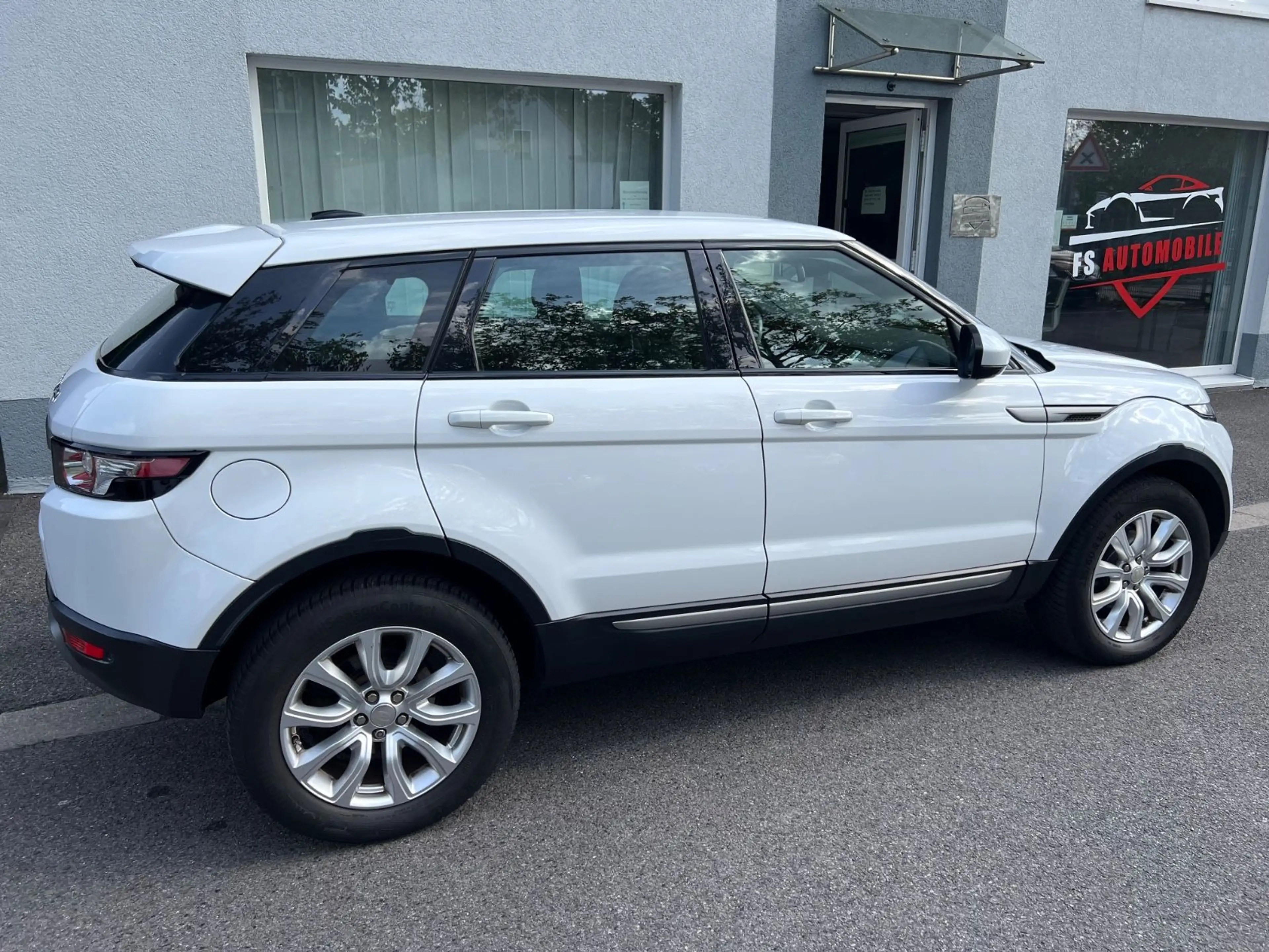Land Rover Range Rover Evoque Pure"Klimaaut."SHZ"Teilleder" — photo 5