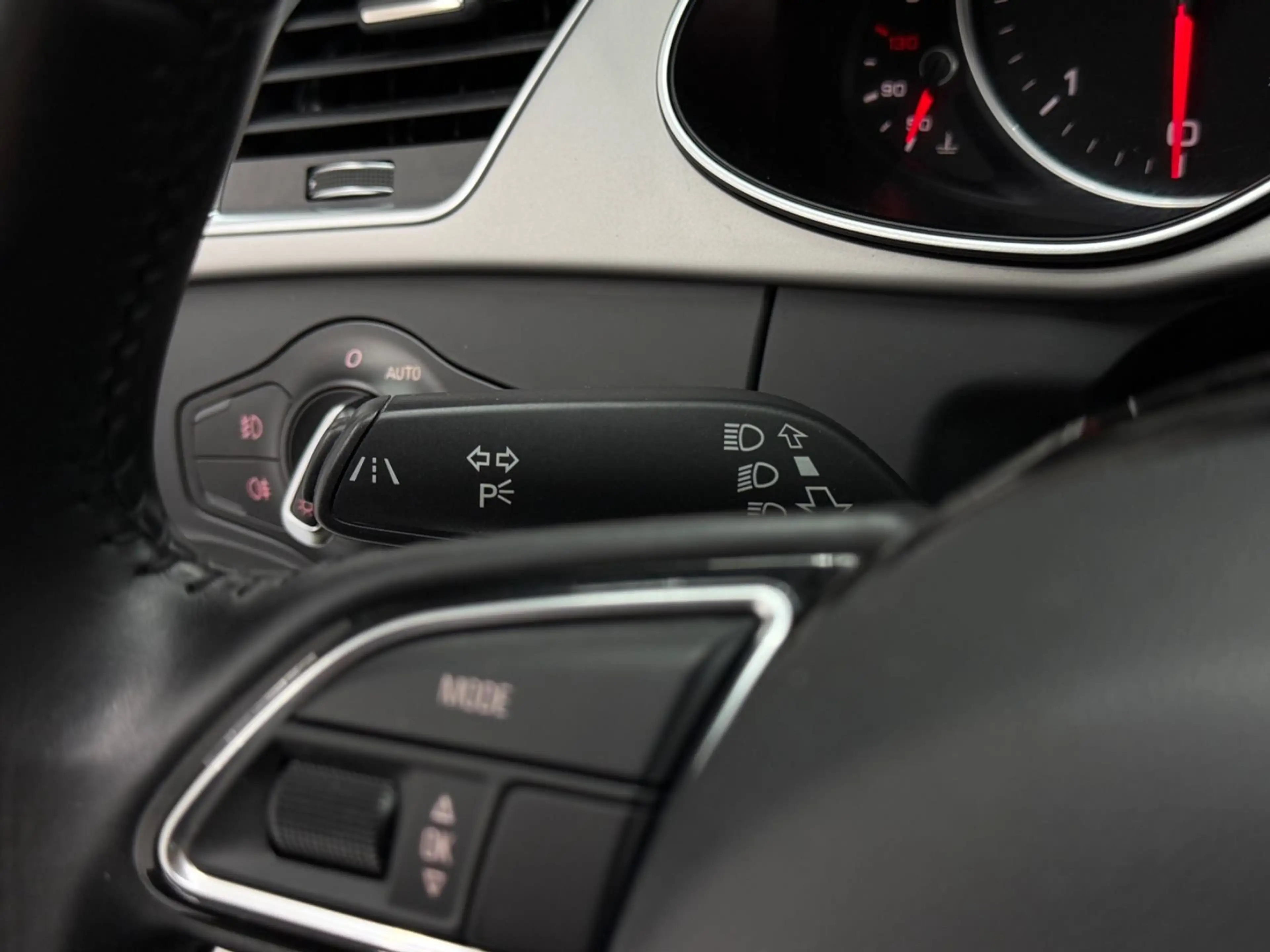 Audi A4 2.0 TDI S-Tronic Quat|Nav|PDC|ACC|Leder|Xenon — photo 15