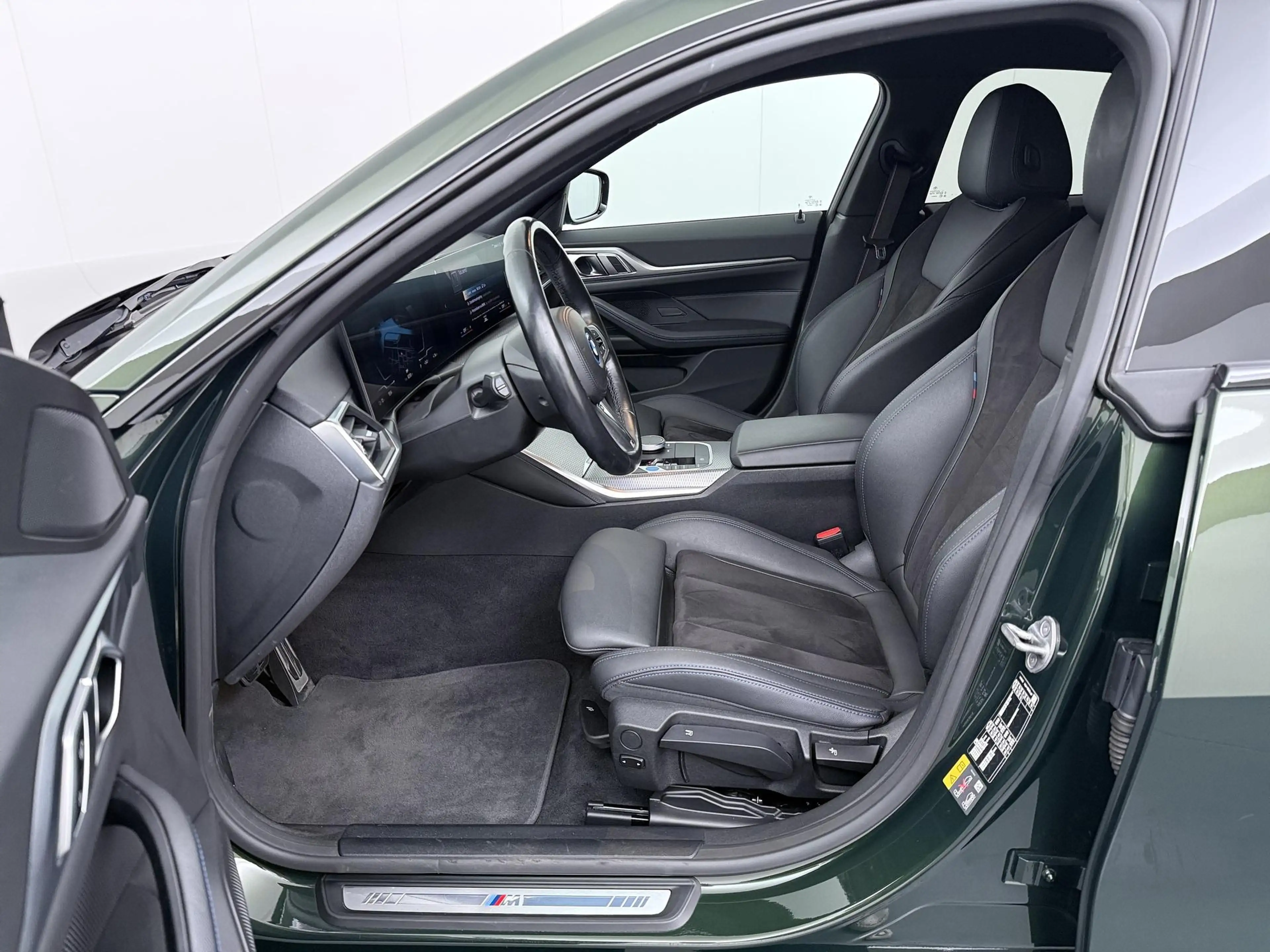 BMW i4 eDrive40 84 kWh M Sportpakket | Adaptive cruise co — photo 4