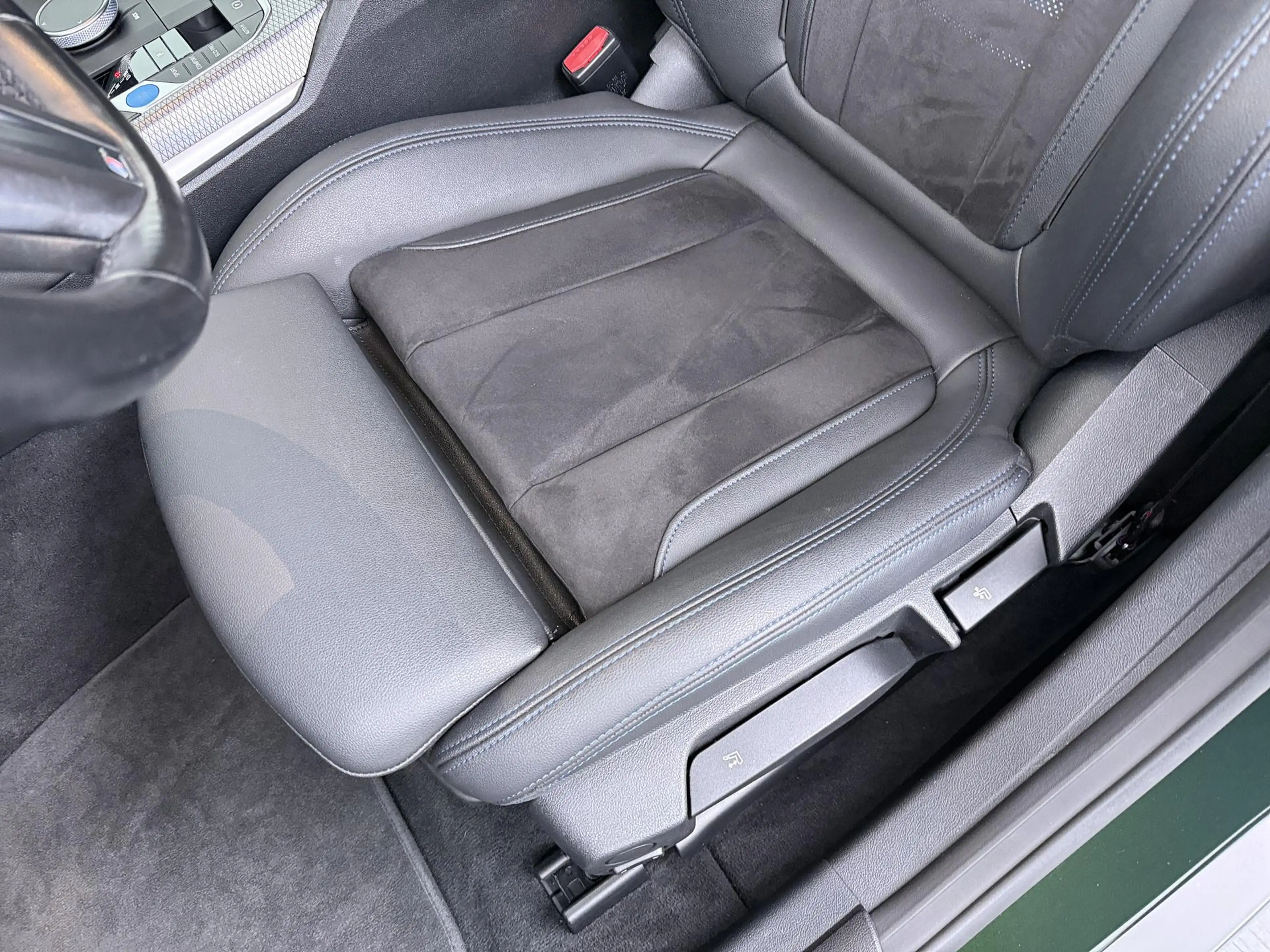 BMW i4 eDrive40 84 kWh M Sportpakket | Adaptive cruise co — photo 13