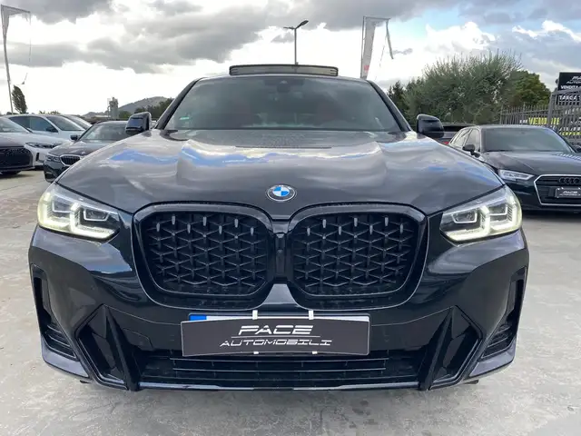 BMW X4 view 4