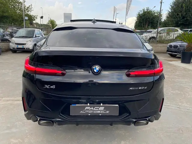 BMW X4 view 14