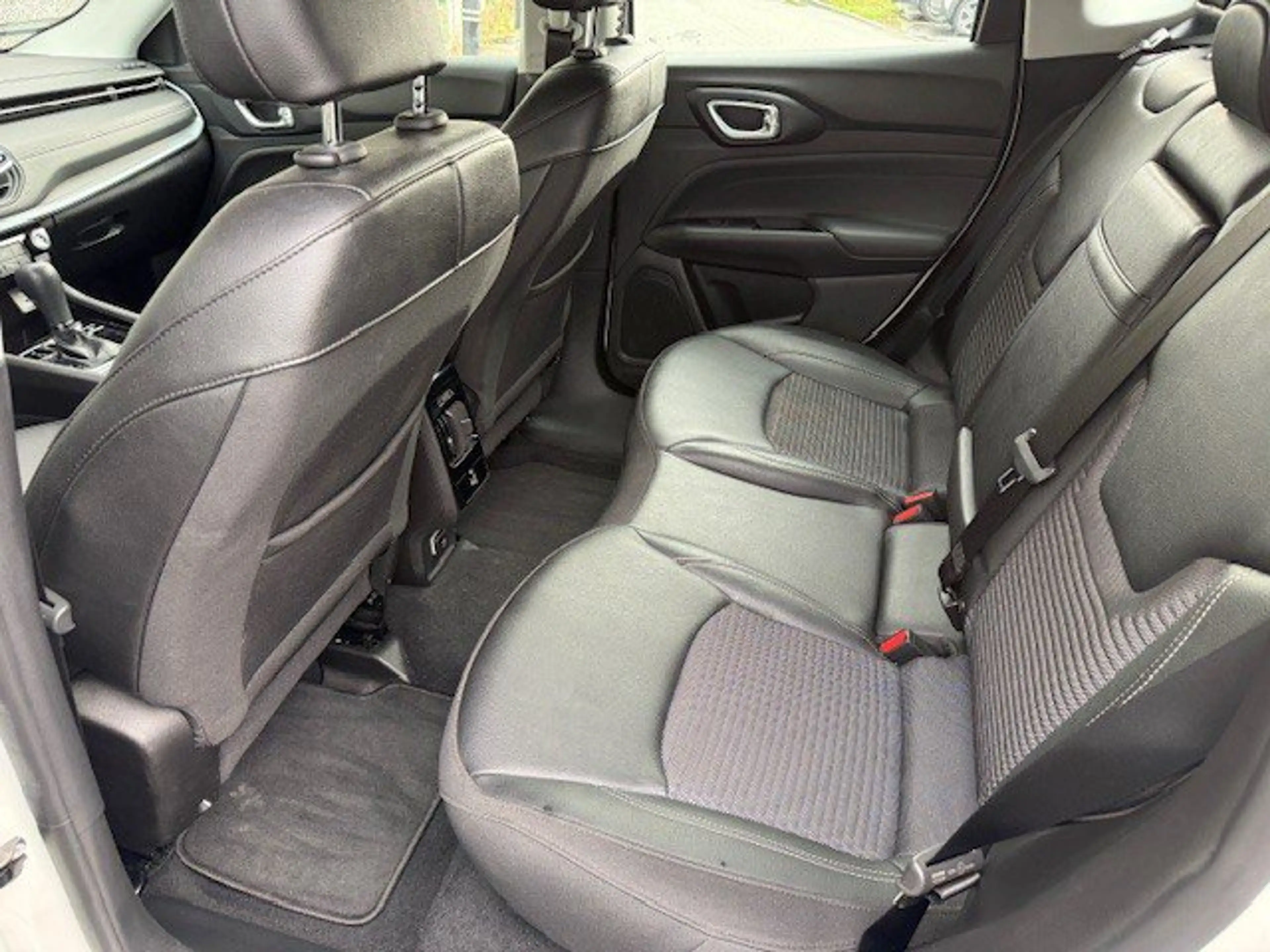 Jeep Compass *CAR PLAY*CAMERA* 1.5 Benz/Hybride 130 pk Summit — photo 9
