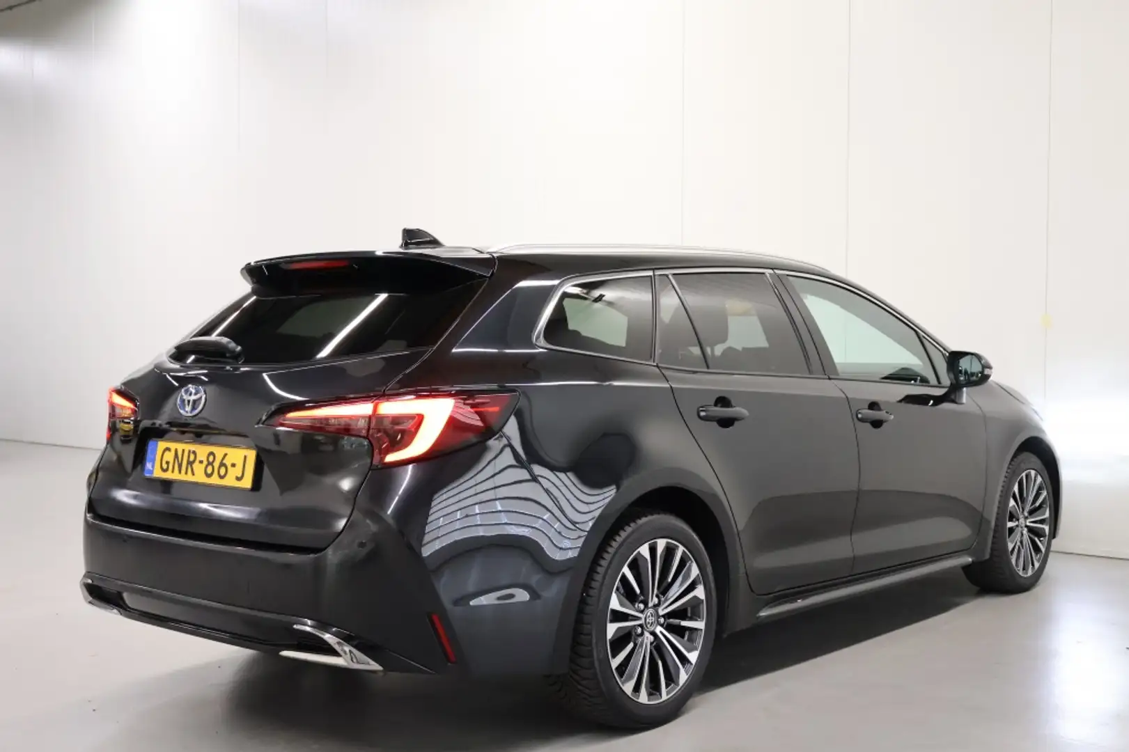 Toyota Corolla Touring Sports Hybrid 140 Dynamic Noir - 2