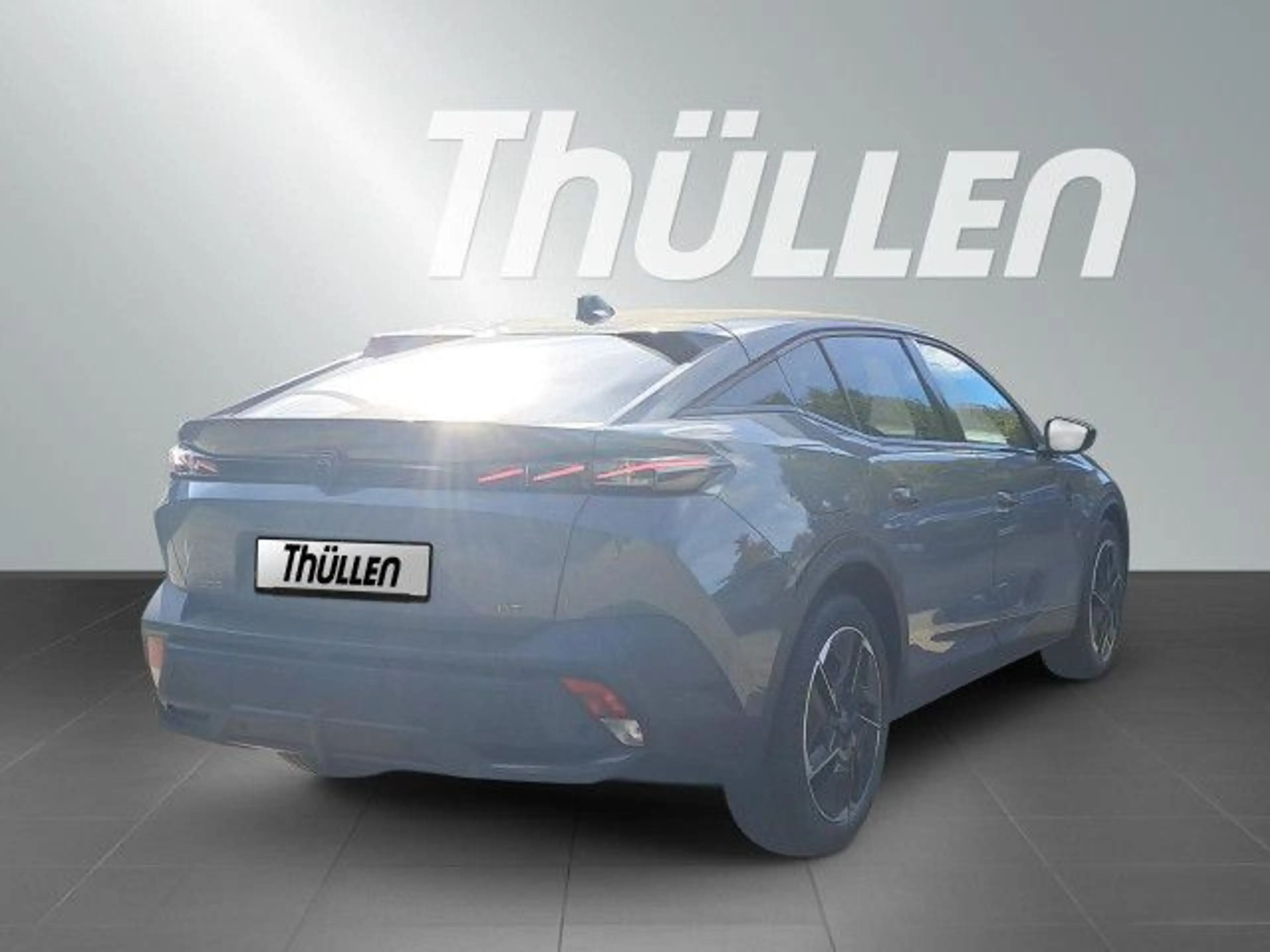 Peugeot 408 GT PureTech 130 EAT8 / Massage / 360° Kamera — photo 2