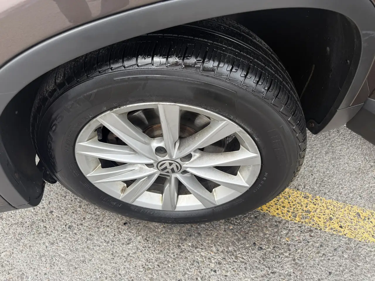 Volkswagen Tiguan снимка Volkswagen Tiguan