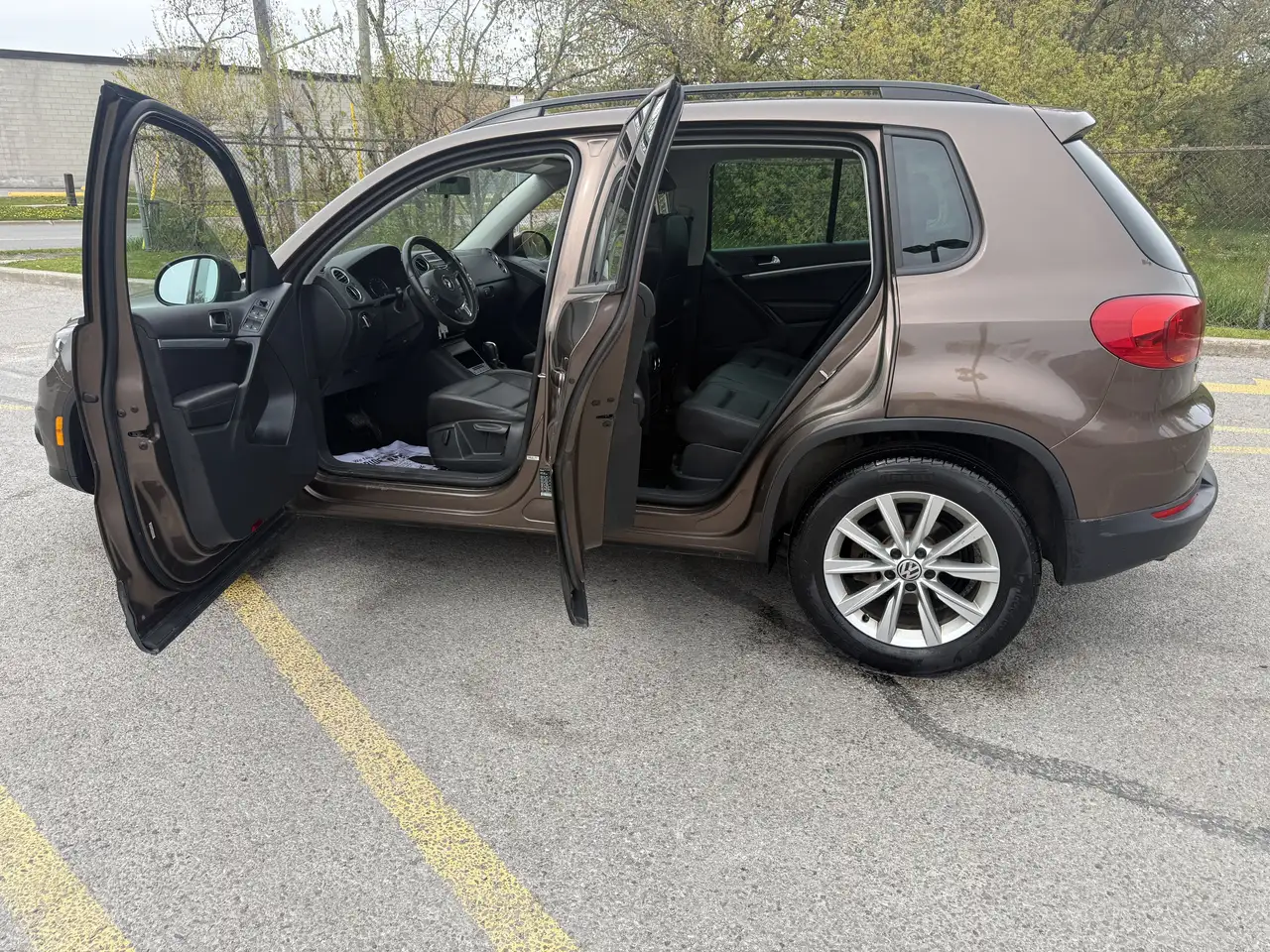 Volkswagen Tiguan снимка Volkswagen Tiguan