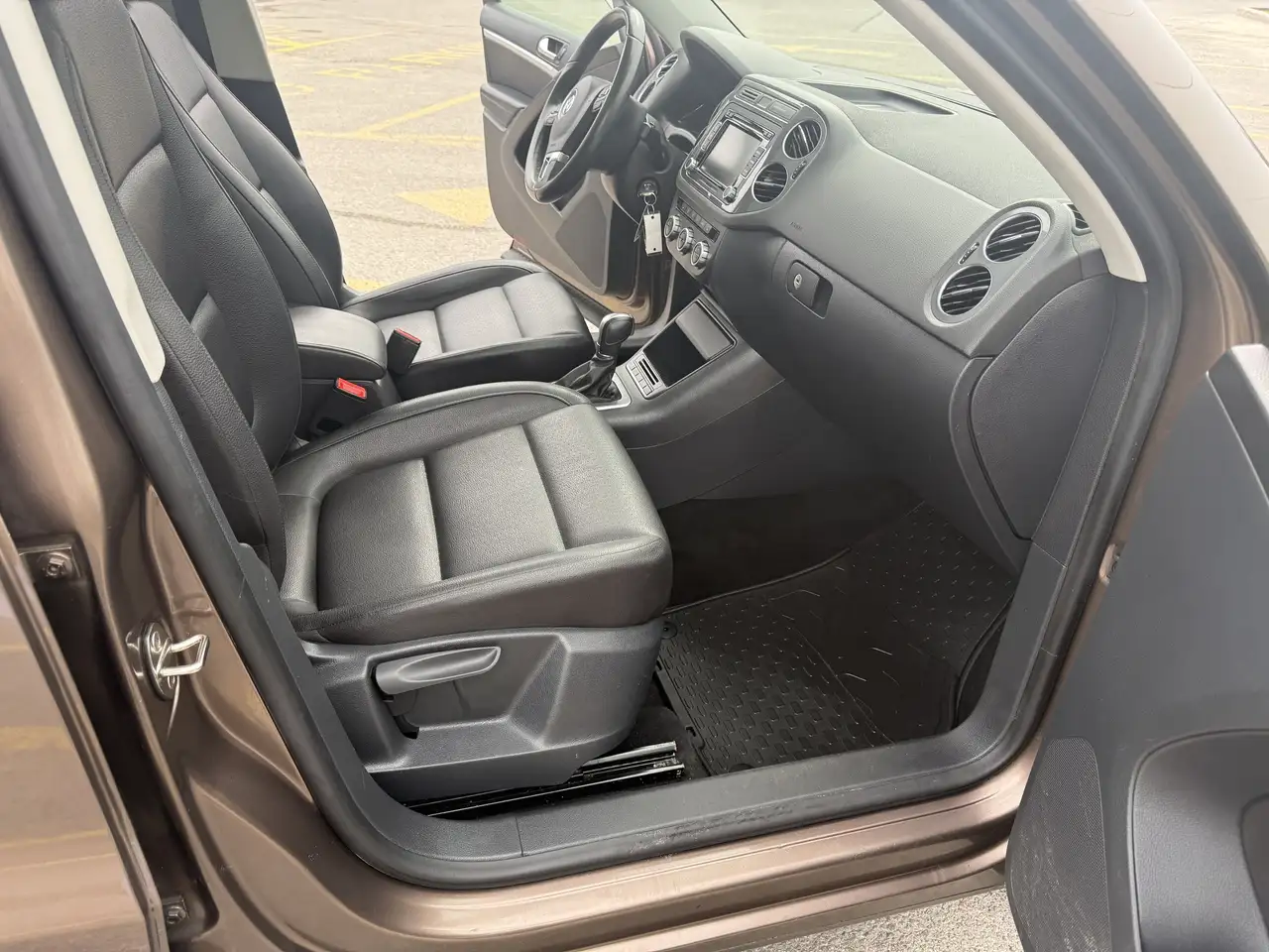 Volkswagen Tiguan снимка Volkswagen Tiguan
